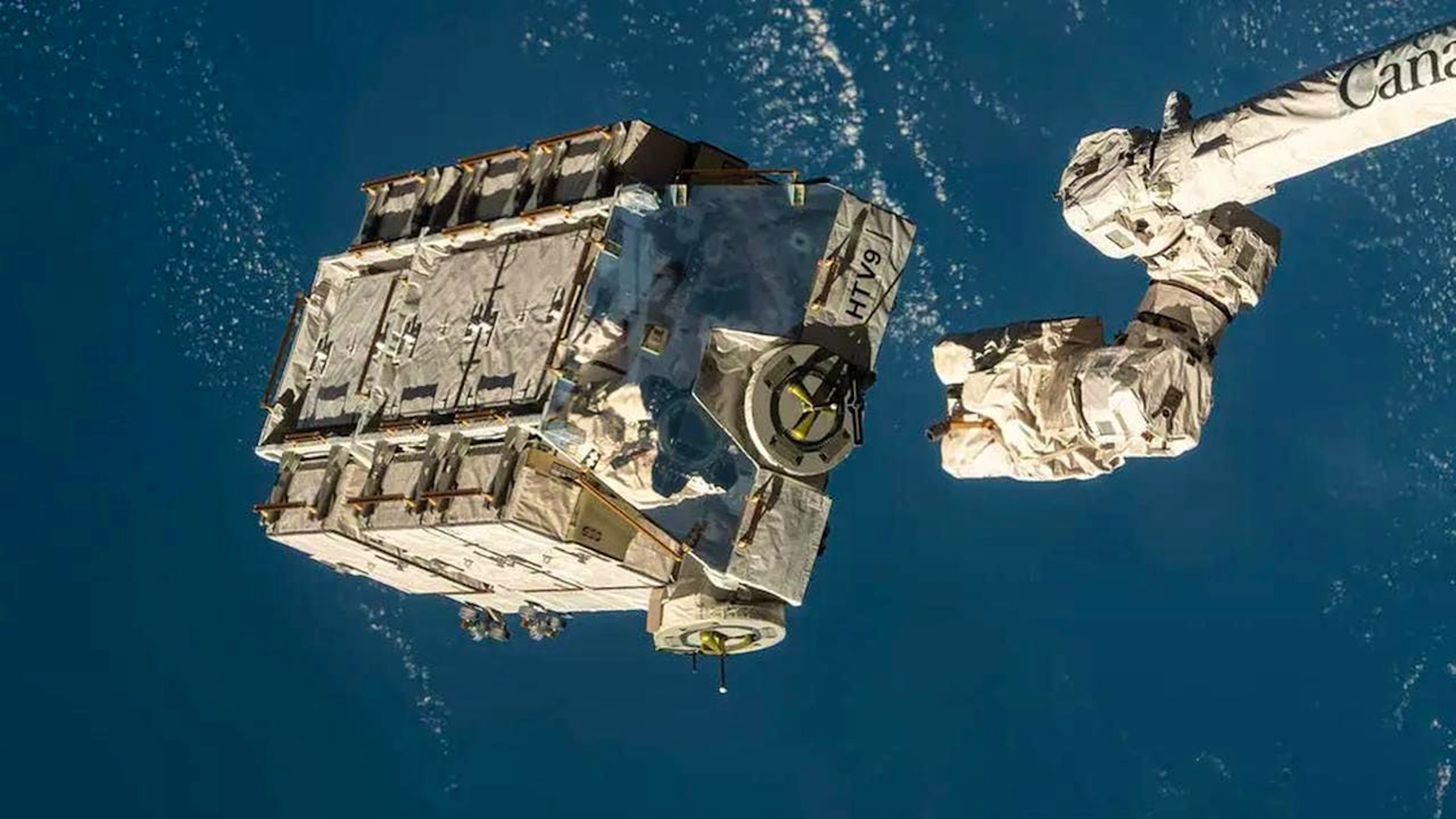 Am 21. März 2021 trennte die damalige Besatzung den alten Batterieblock von der Raumstation ISS ab. Am 8. oder 9. März tritt dieser in die Erdatmosphäre ein. 