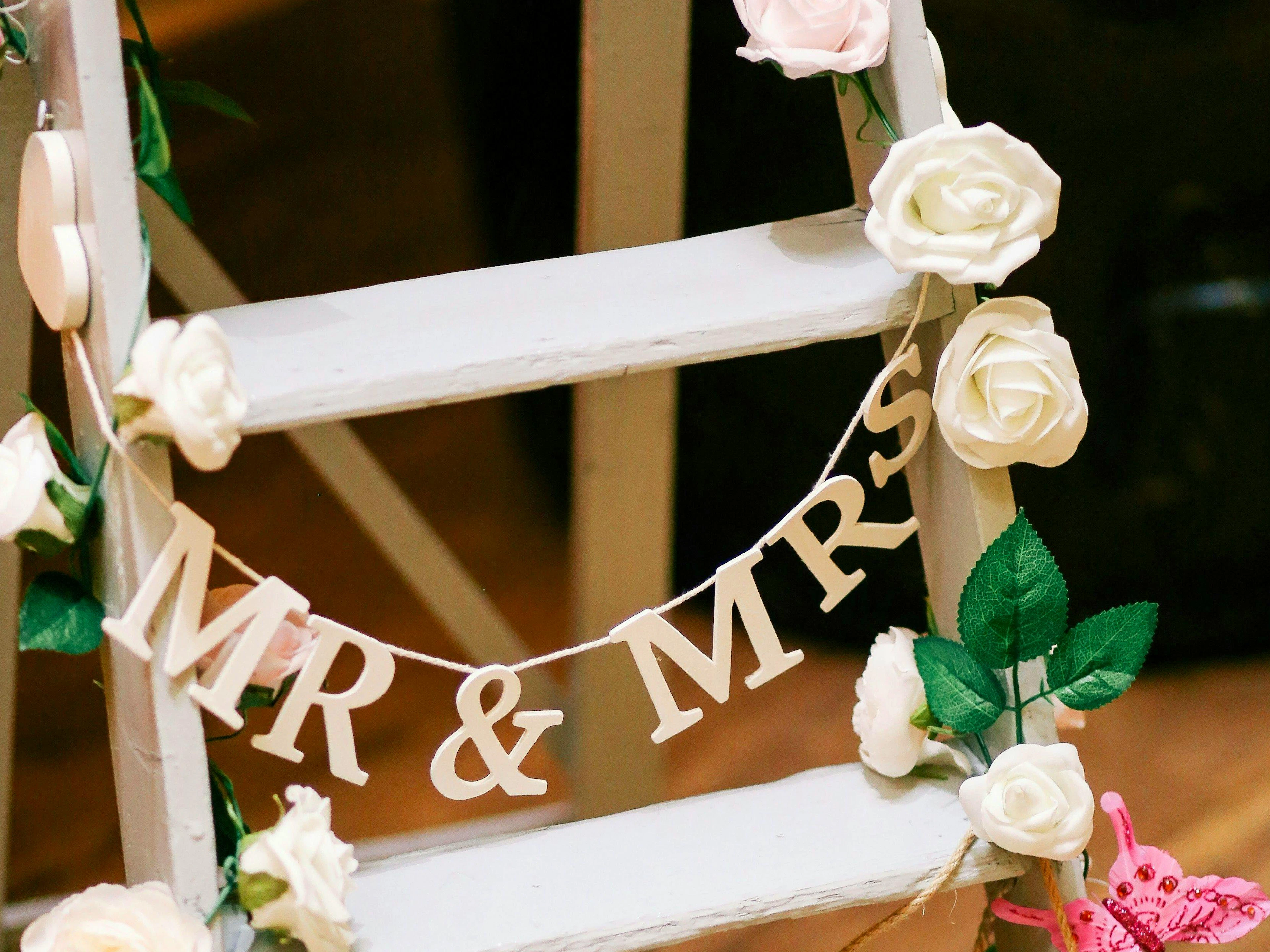 Der Mai soll der Hochzeitsmonat des Jahres sein. Laut einer Weddingplanerin heiraten im Sommer allerdings deutlich mehr Pärchen.