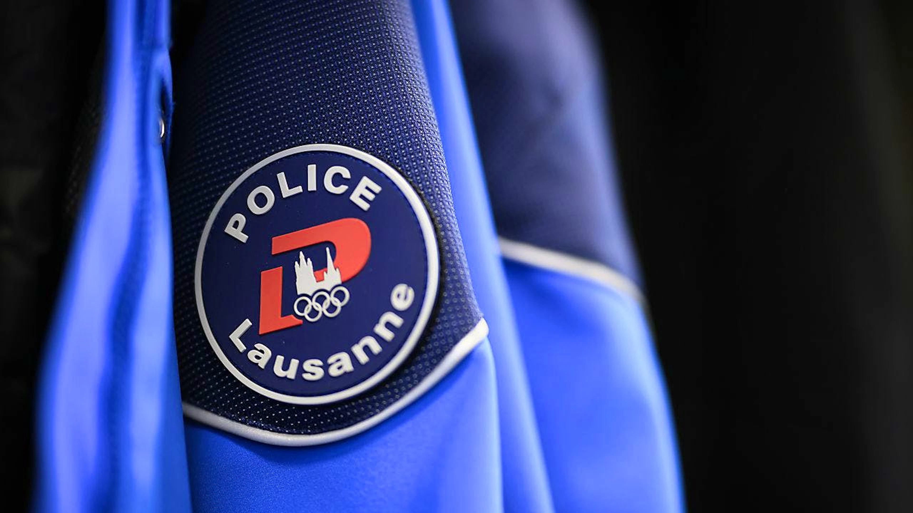 Die Polizei Lausanne ist am Sonntagmorgen zu einer leblosen Person am Bahnhof gerufen worden. (Symbolbild)