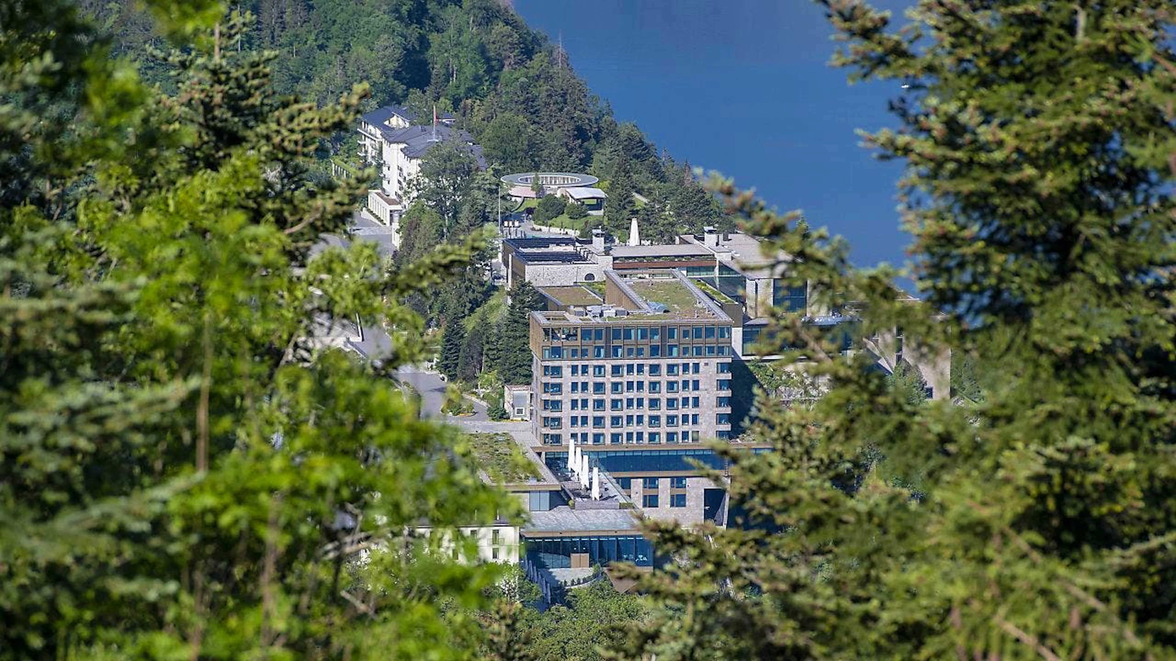 Il Bürgenstock Hotel Resort dove dovrebbe tenersi la conferenza sulla pace.