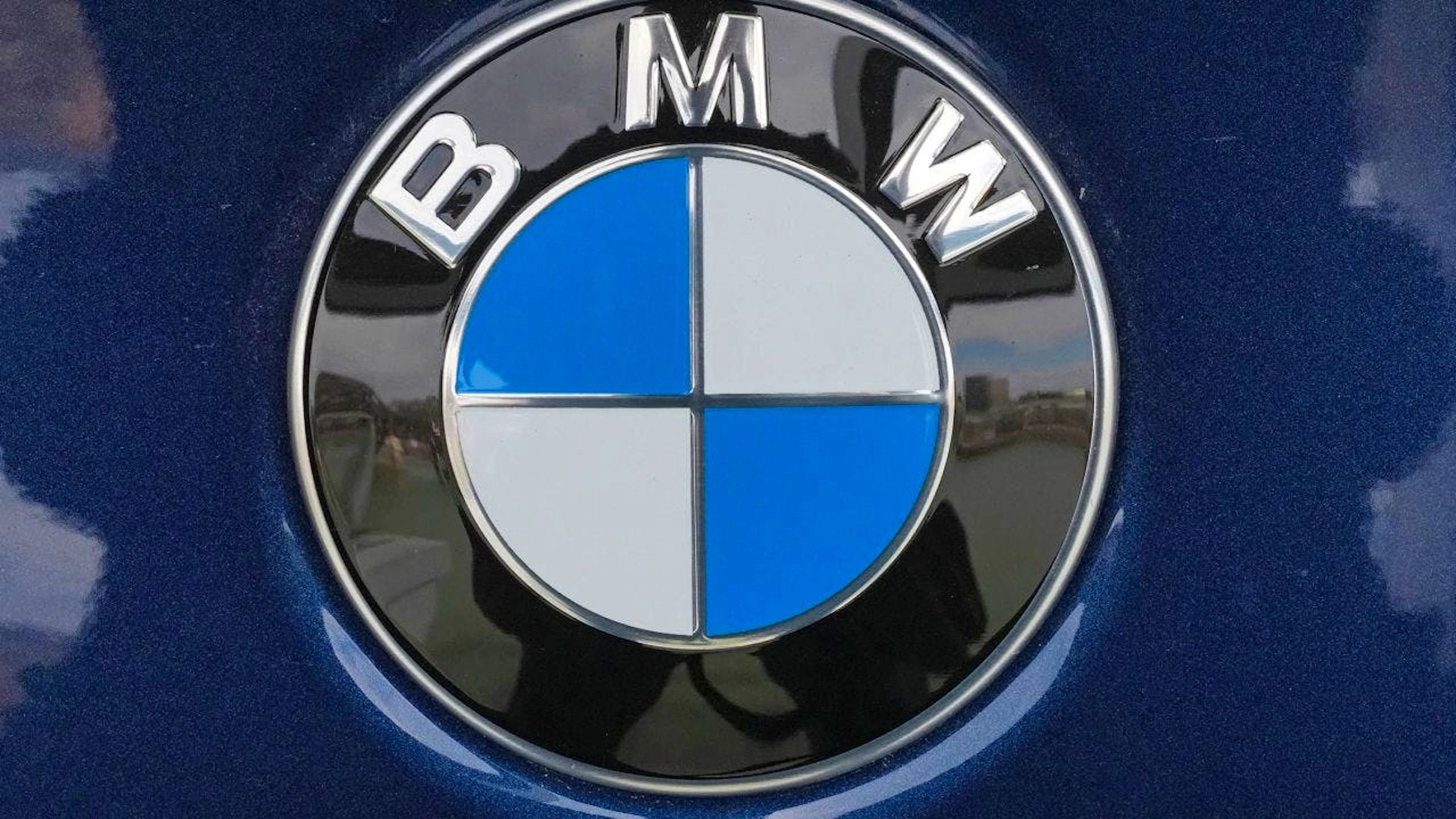 BMW hat im ersten Quartal rund 595 000 Autos verkauft. Das sind 1,1 Prozent mehr als vor einem Jahr. Wachstumstreiber waren vollelektrische Fahrzeuge sowie hochmotorisierte und Luxusautos. (Archivbild)