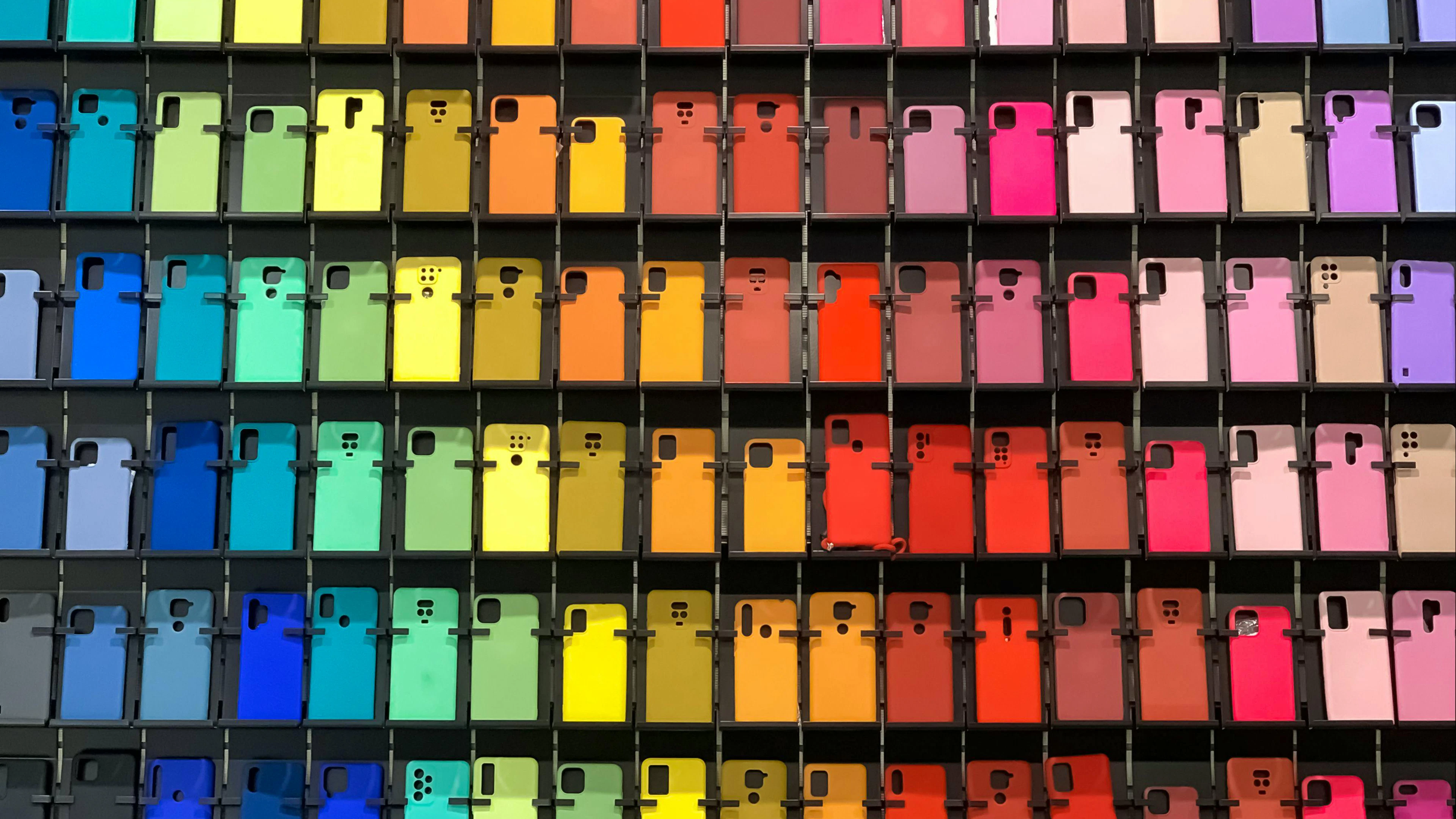 In Hülle und Fülle: Die absurd grosse Auswahl an schützenden Cases für Smartphones in allen Formen und Farben ist überwältigend.