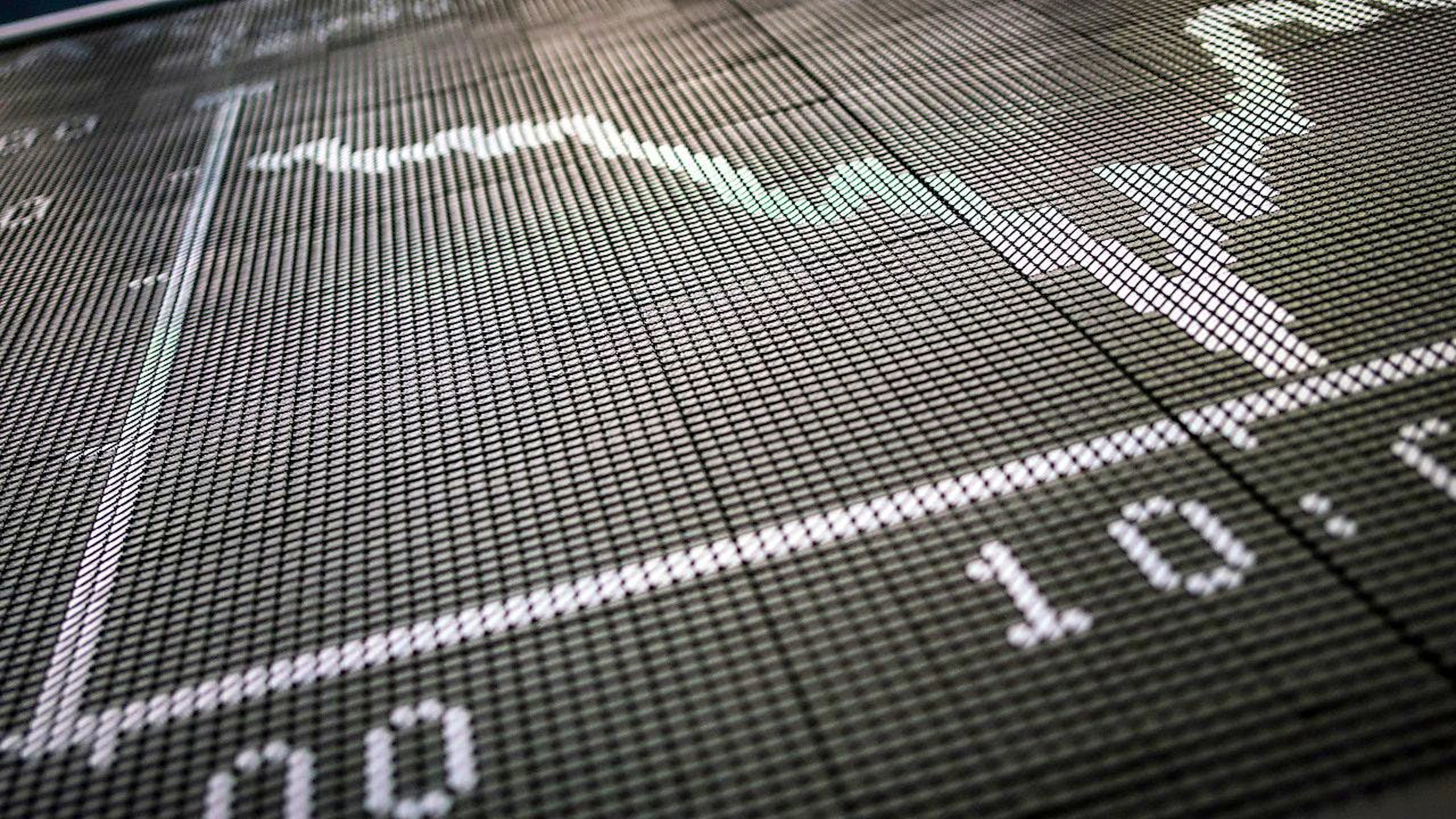 Il momento non è facile per le piazze finanziarie.