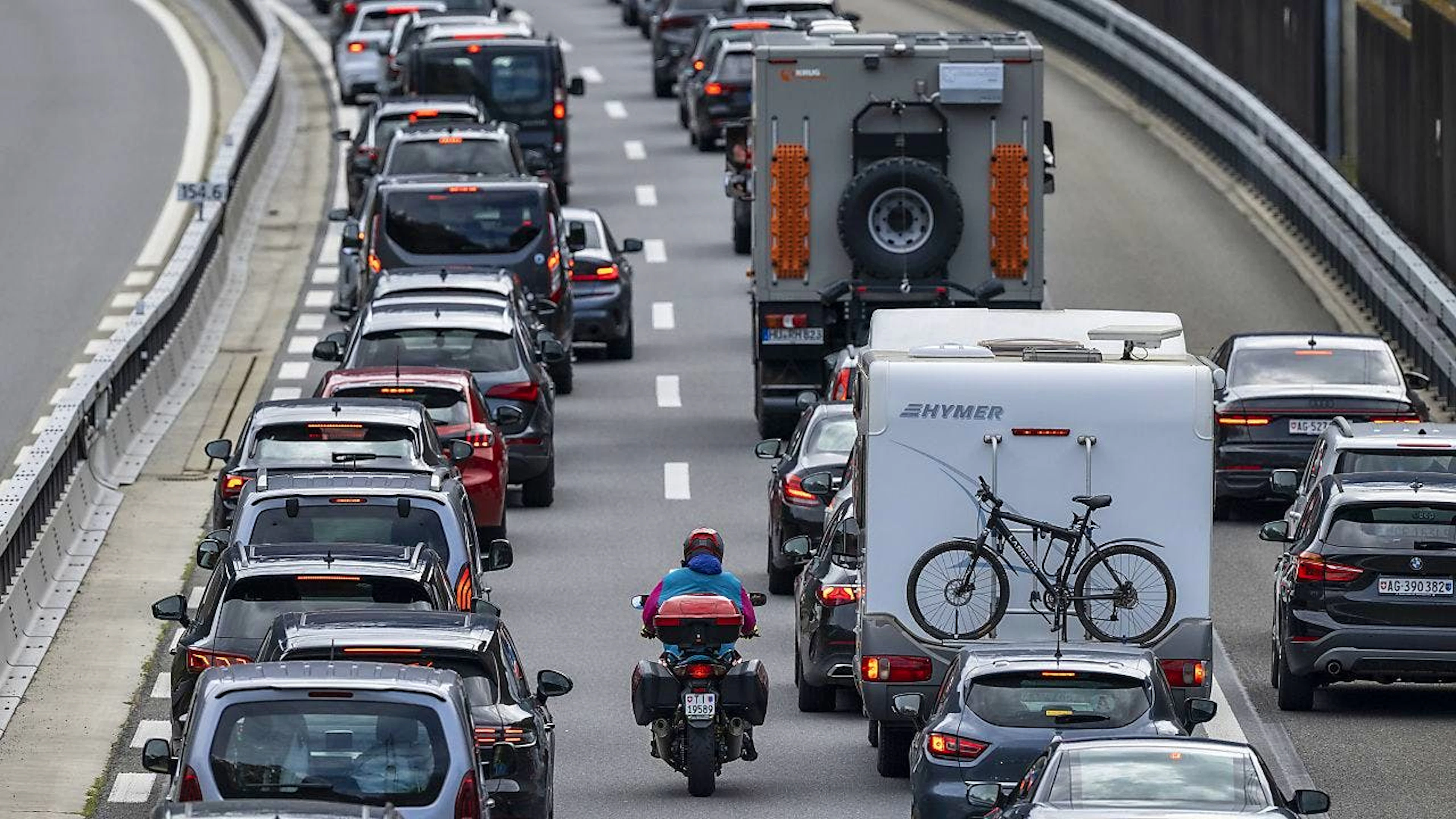 Die Fahrt in den Süden brauchte am Donnerstag viel Geduld. (Archivbild)
