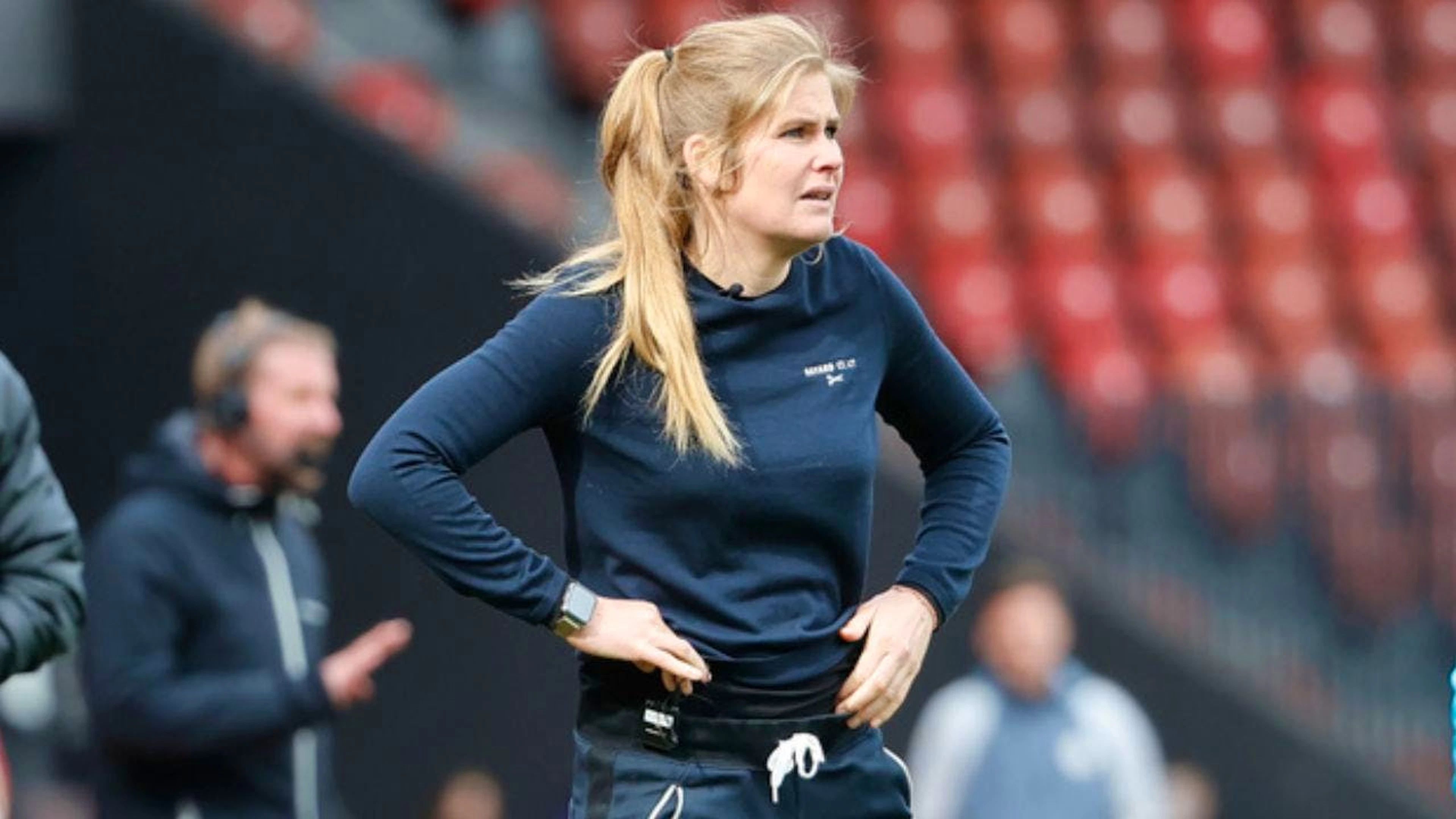 YB-Trainerin Imke Wübbenhorst kann ihren Ärger nach dem verlorenen Cupfinal nicht verbergen.