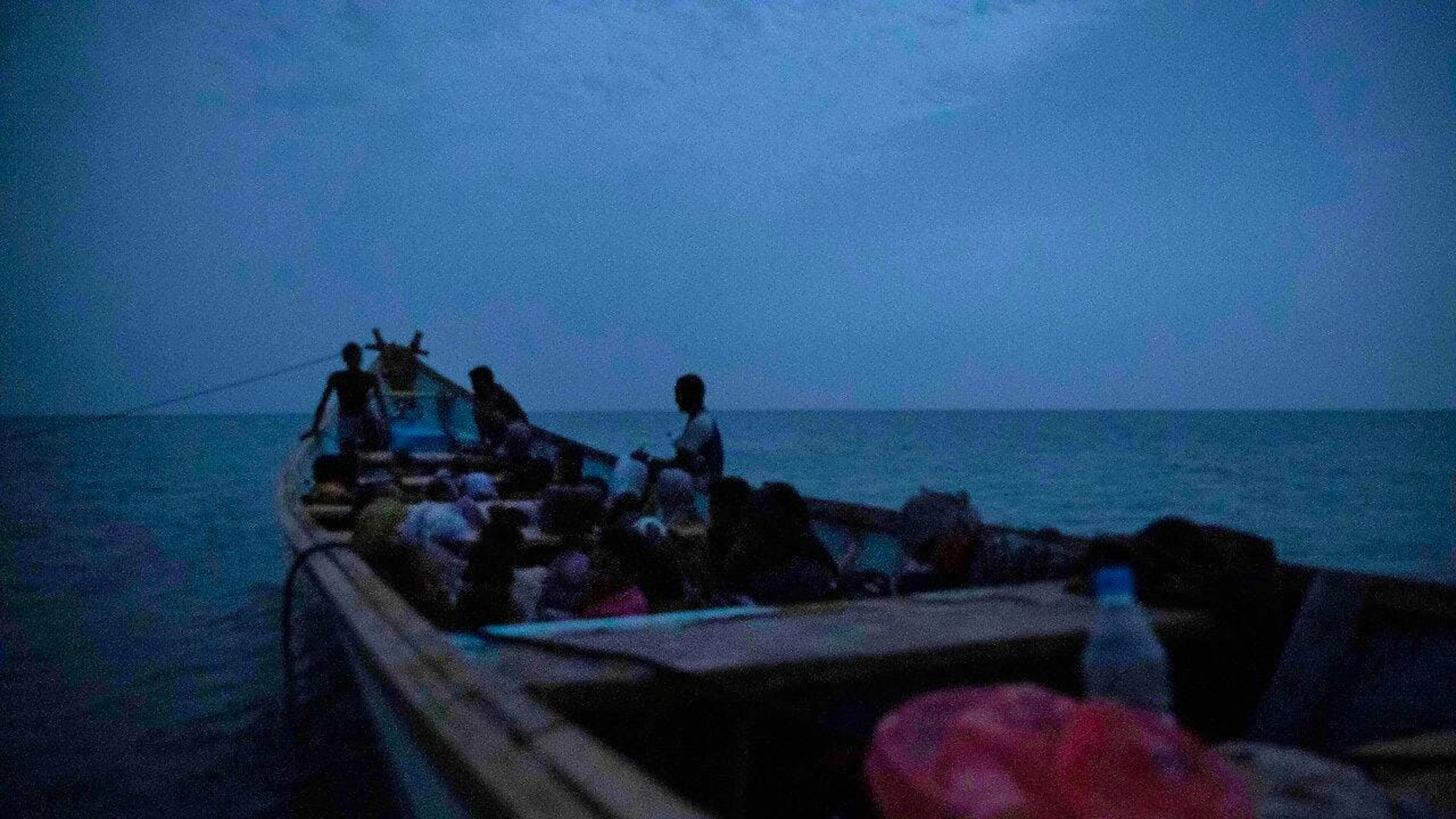 Selon l'OIM, 77 migrants se trouvaient à bord du bateau qui a fait naufrage (image d'illustration).