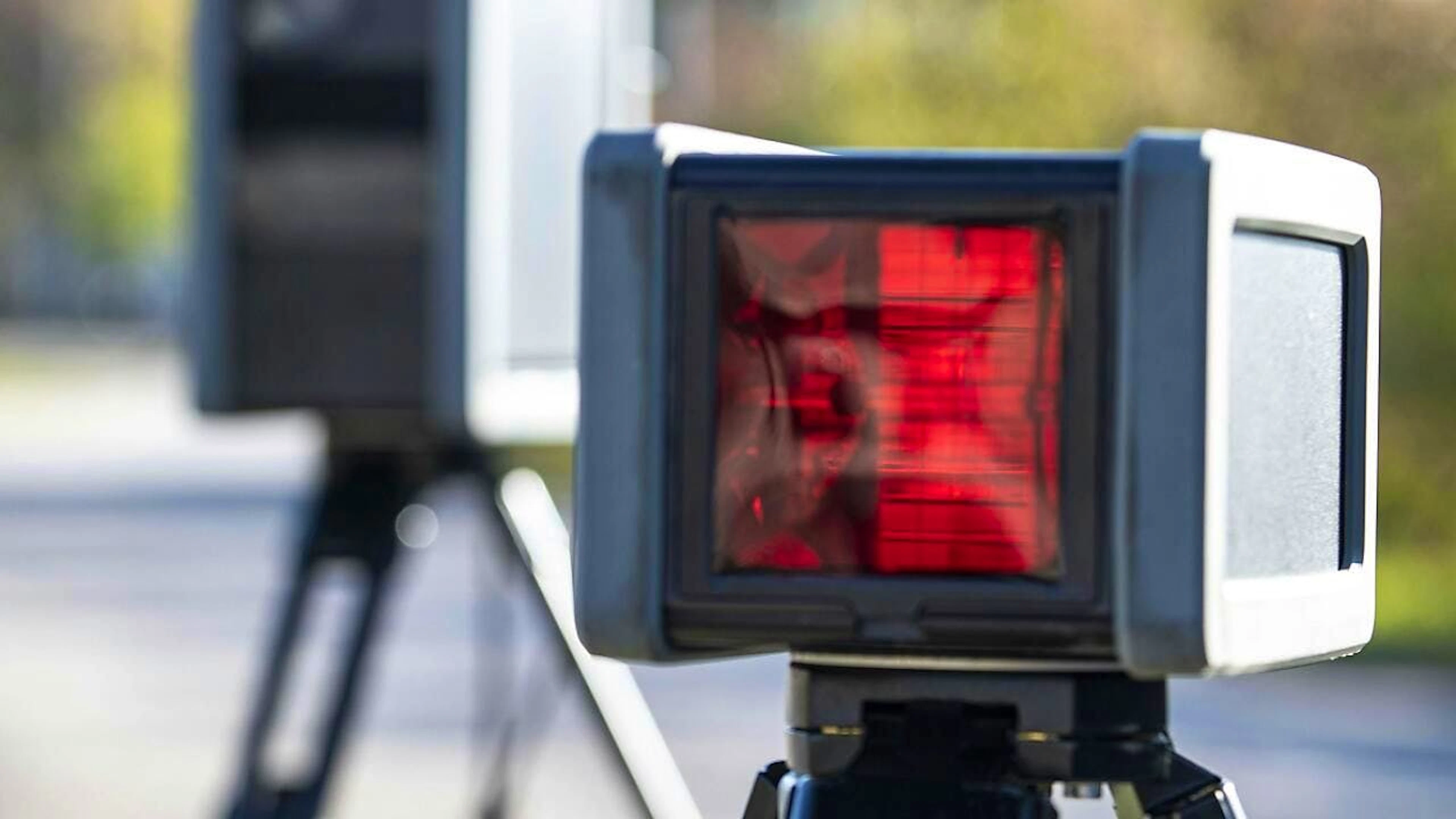 Bei einer mobilen Radarkontrolle hat die Kantonspolizei Solothurn einen Raser erwischt: Der Lenker fuhr mit 79 km/h durch eine Tempo-30-Zone in der Stadt Solothurn. (Symbolbild)