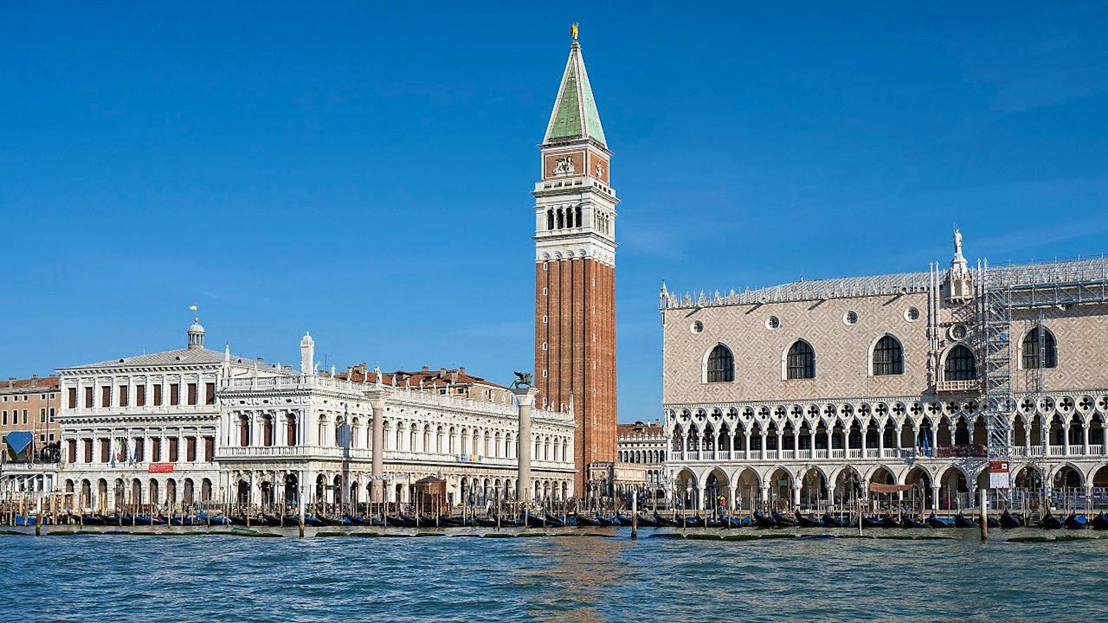Momenti di preoccupazione per il campanile di San Marco. (Immagine d'archivio).