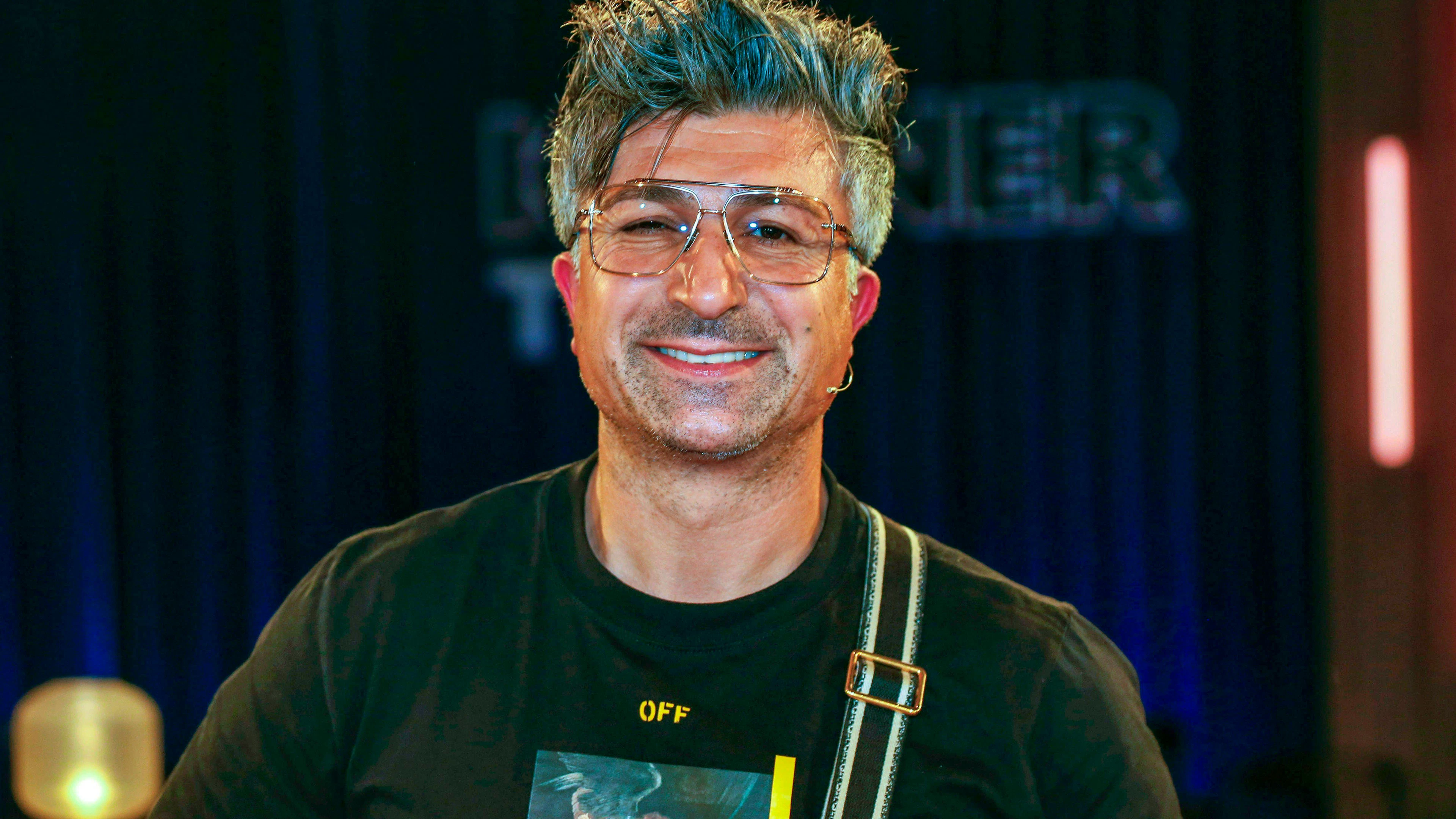Lottomillionär Kürsat Yildirim alias Chico bei der Aufzeichnung der TV-Talkshow «Kölner Treff» im September 2023.