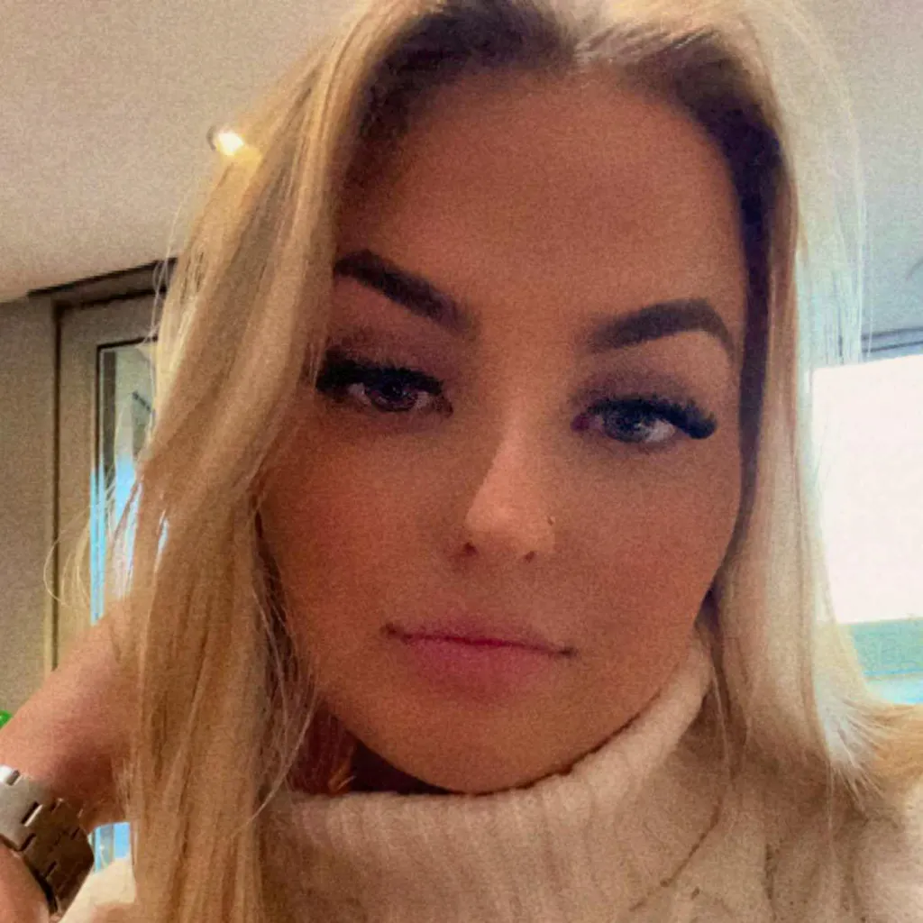Britin (19) leidet nach Party-Ferien an Kopfweh – dann erfährt sie ...