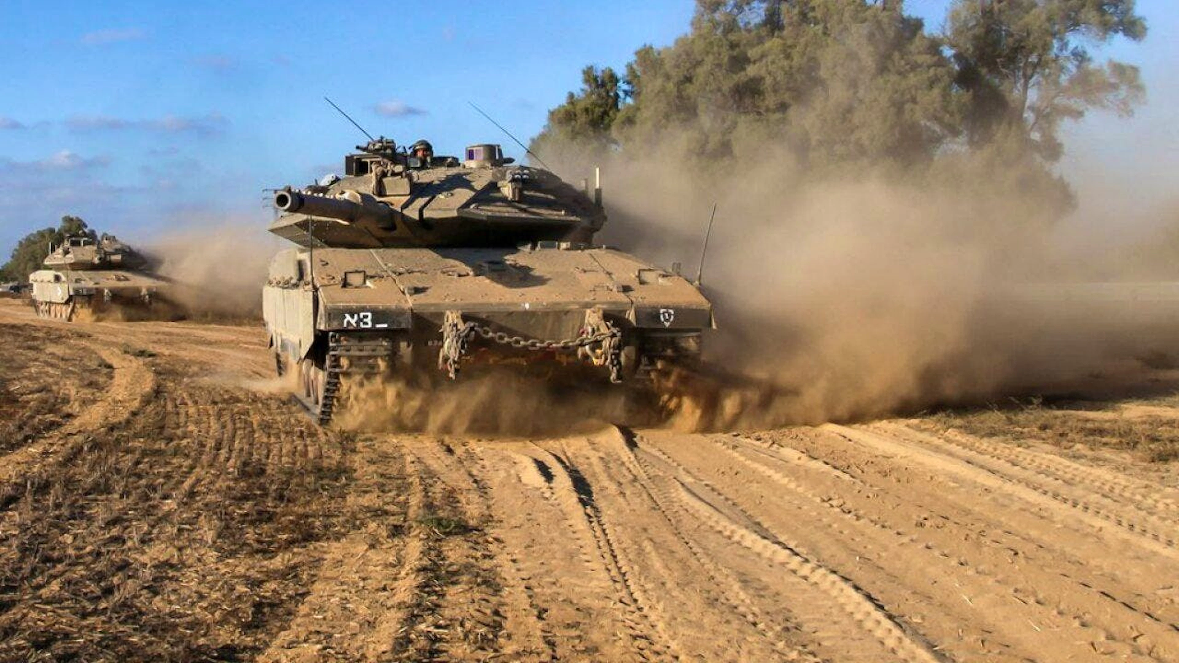 Sulle reti sociali circola un video che mostra un tank israeliano avanzare nel lato di Gaza del valico di Rafah. (immagine d'archivio)