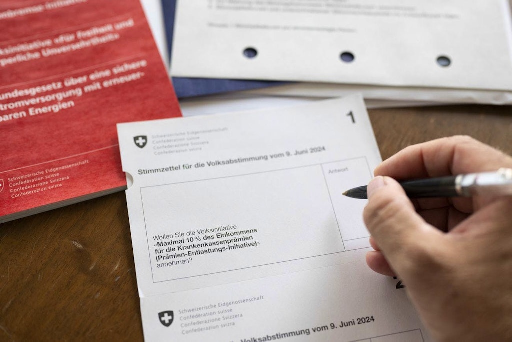 bluewin.ch - Yes to the Electricity Act +++ No to the health insurance initiatives +++ The R&ouml;stigraben is back