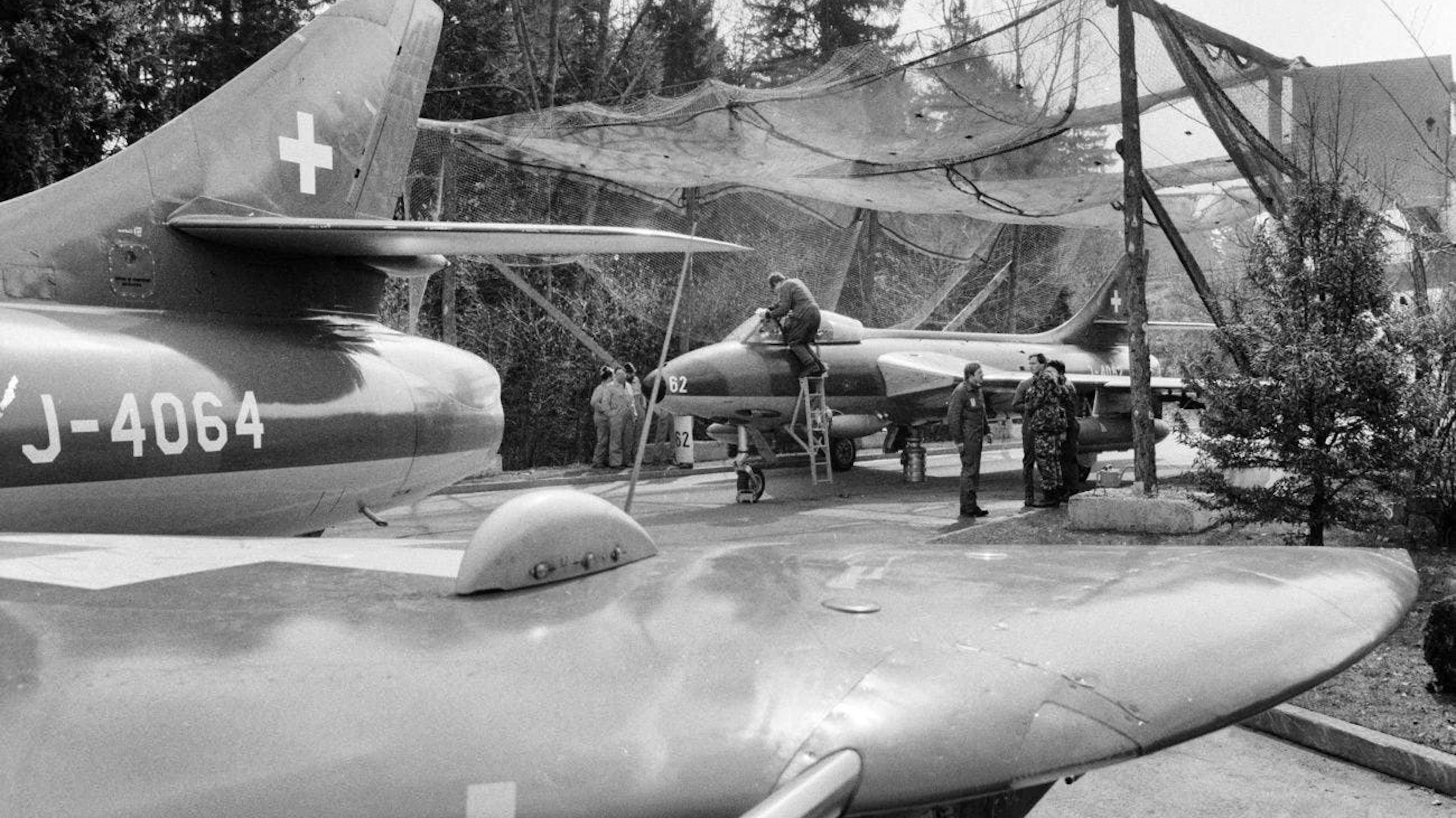 I jet Hawker Hunter sono mimetizzati.