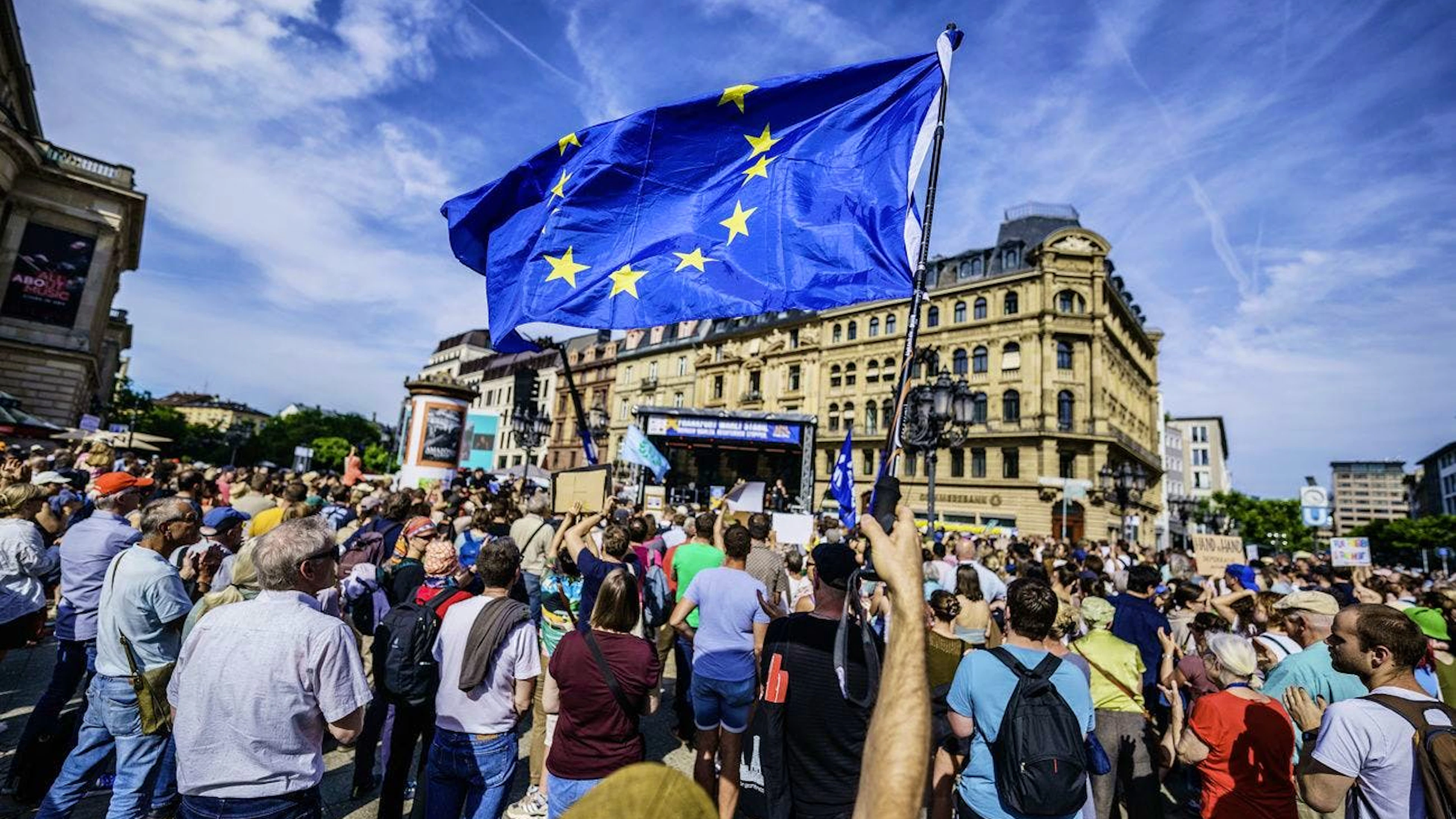 Con circa 64,9 milioni di aventi diritto al voto, la Germania elegge domenica – dalle 8 alle 18 – 96 europarlamentari sui 705 totali.