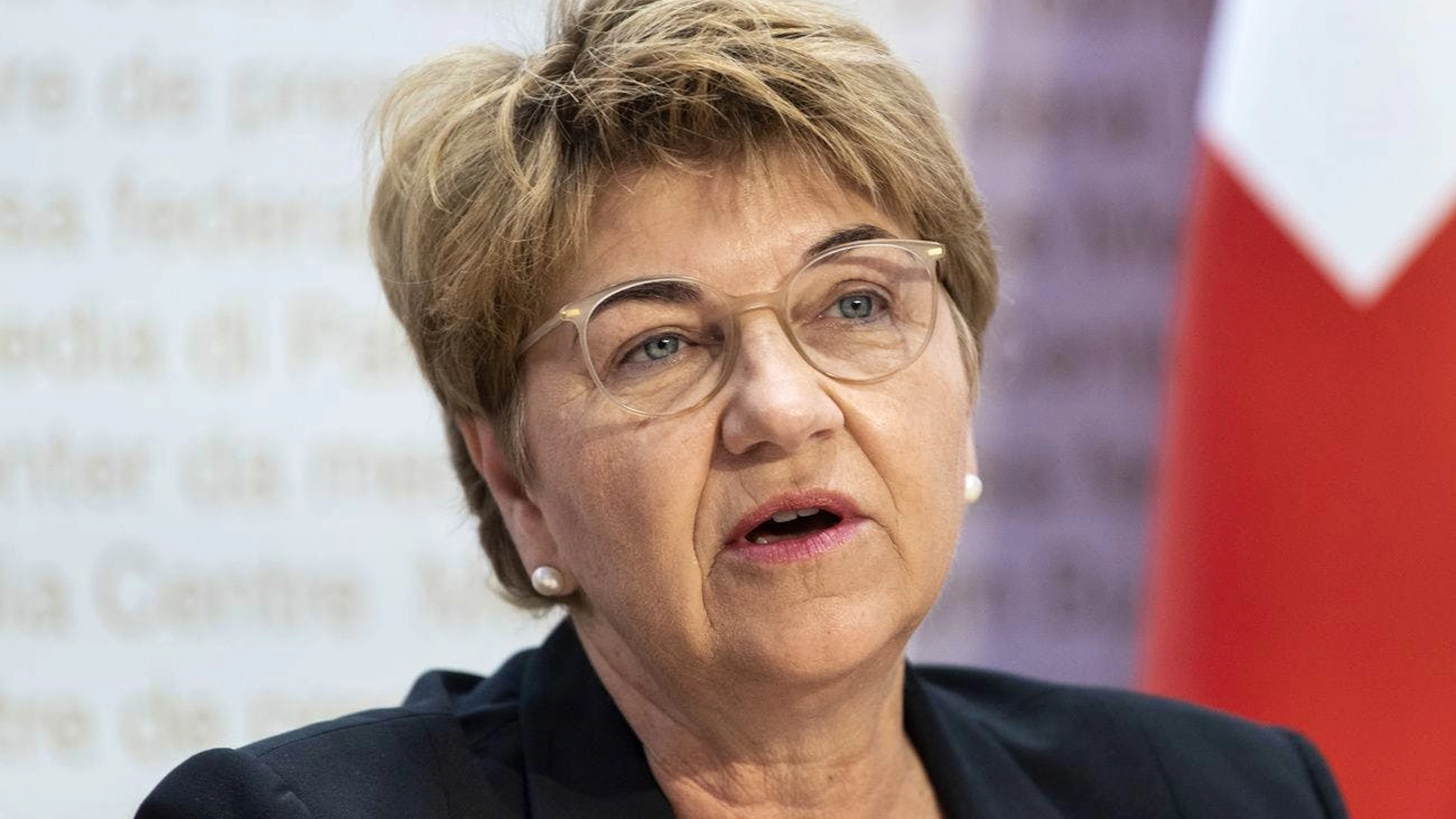 La Presidente Viola Amherd durante la conferenza stampa sulla conferenza di pace del 15 e 16 giugno 2024 sul Buergenstock, s'è brevemente espressa anche sulle bugie e le false notizie sul suo conto pubblicate dalla televisione russa.