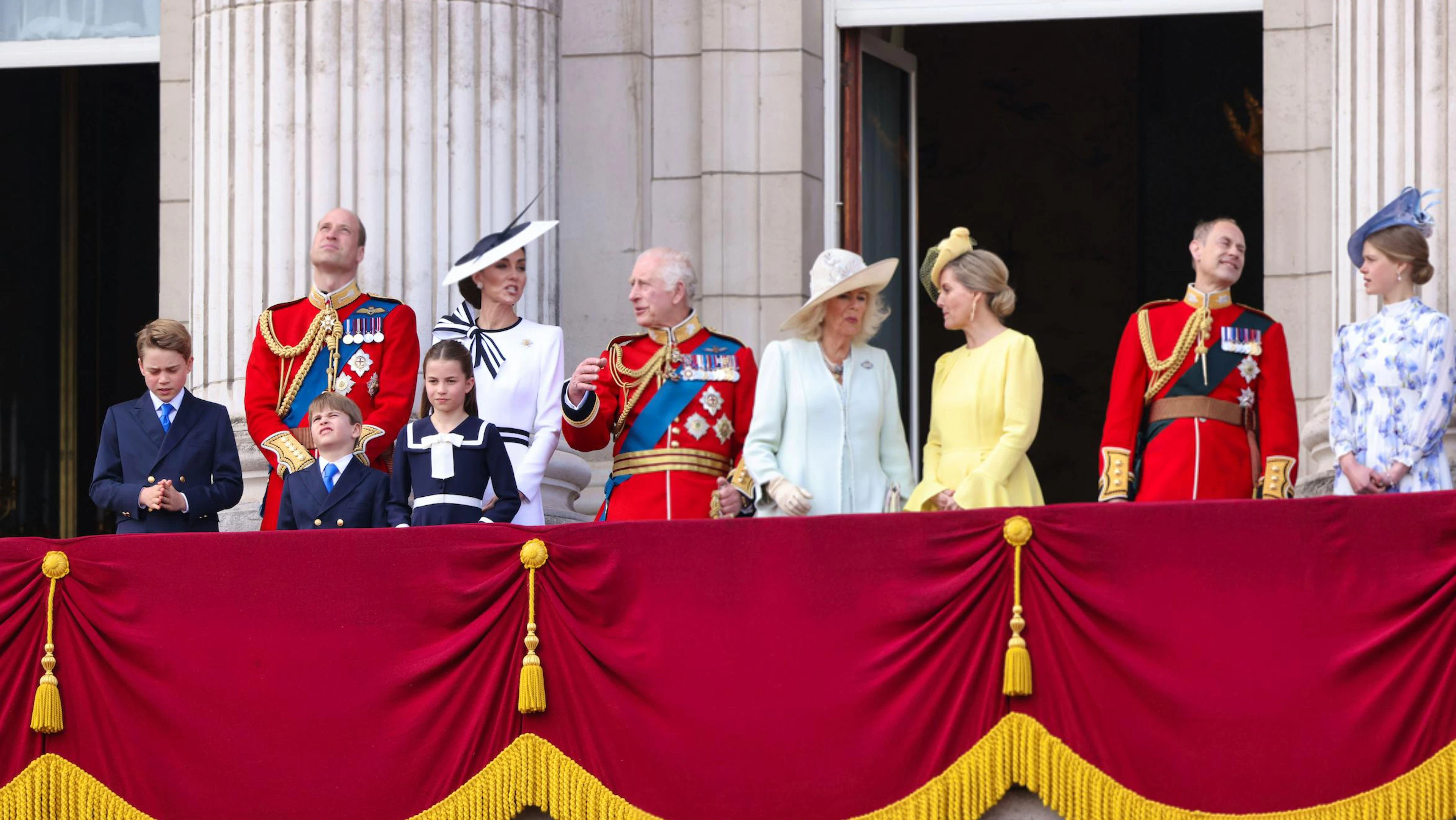 Innige Moment auf dem Balkon zwischen Prinzessin Kate und König Charles.