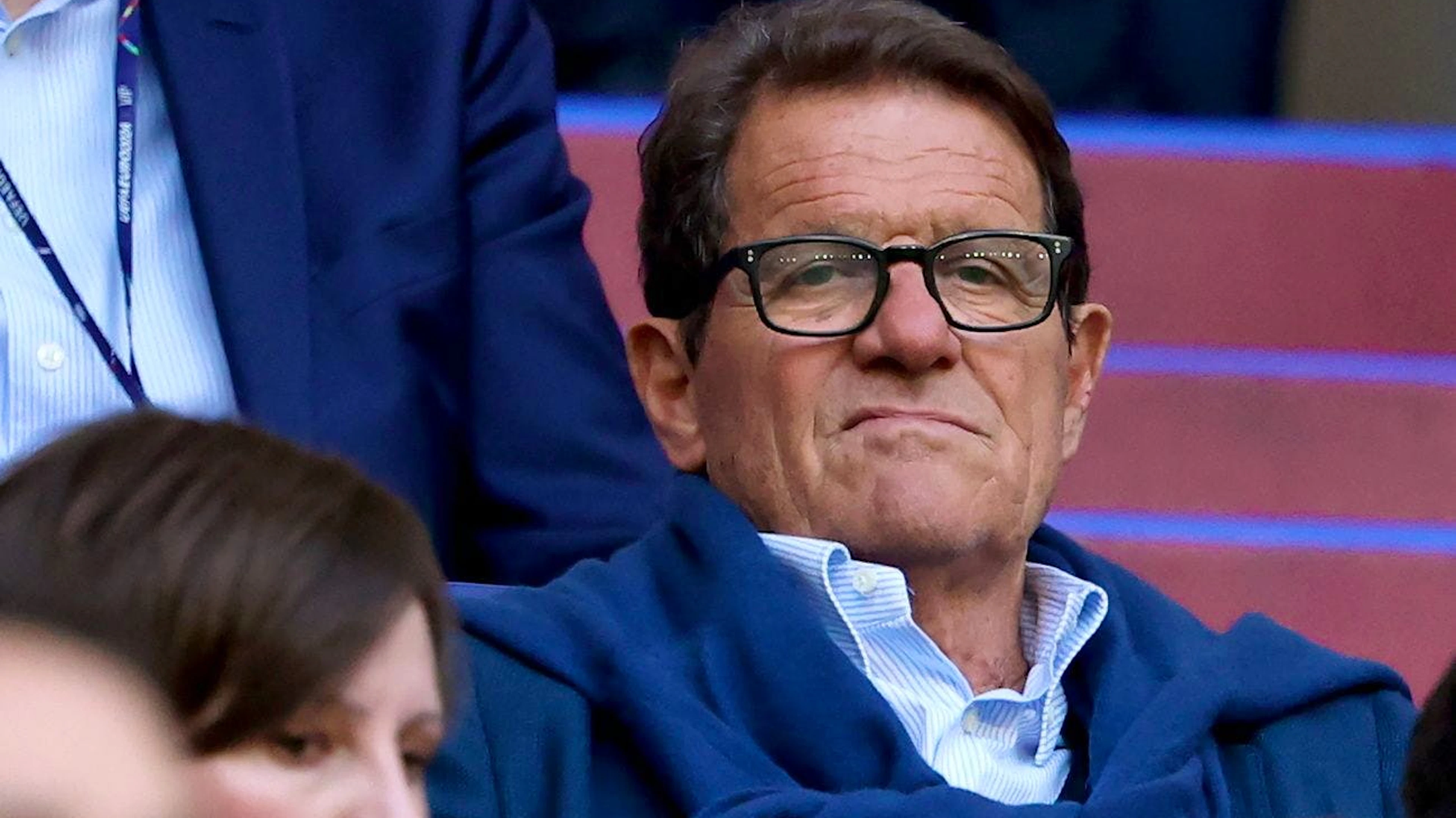 Fabio Capello segue con interesse il match tra Inghilterra e Serbia, terminato con la vittoria inglese per 1 a 0.