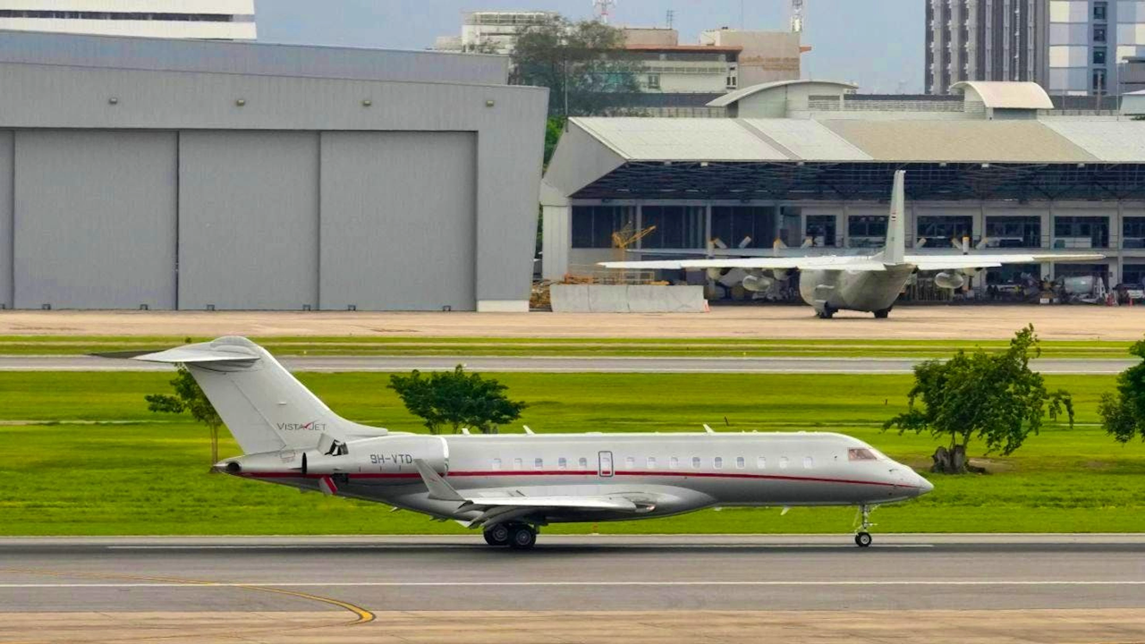 The plane in which Julian Assange of WikiLeaks is believed to be traveling. Photo: Sakchai Lalit/AP/dpa