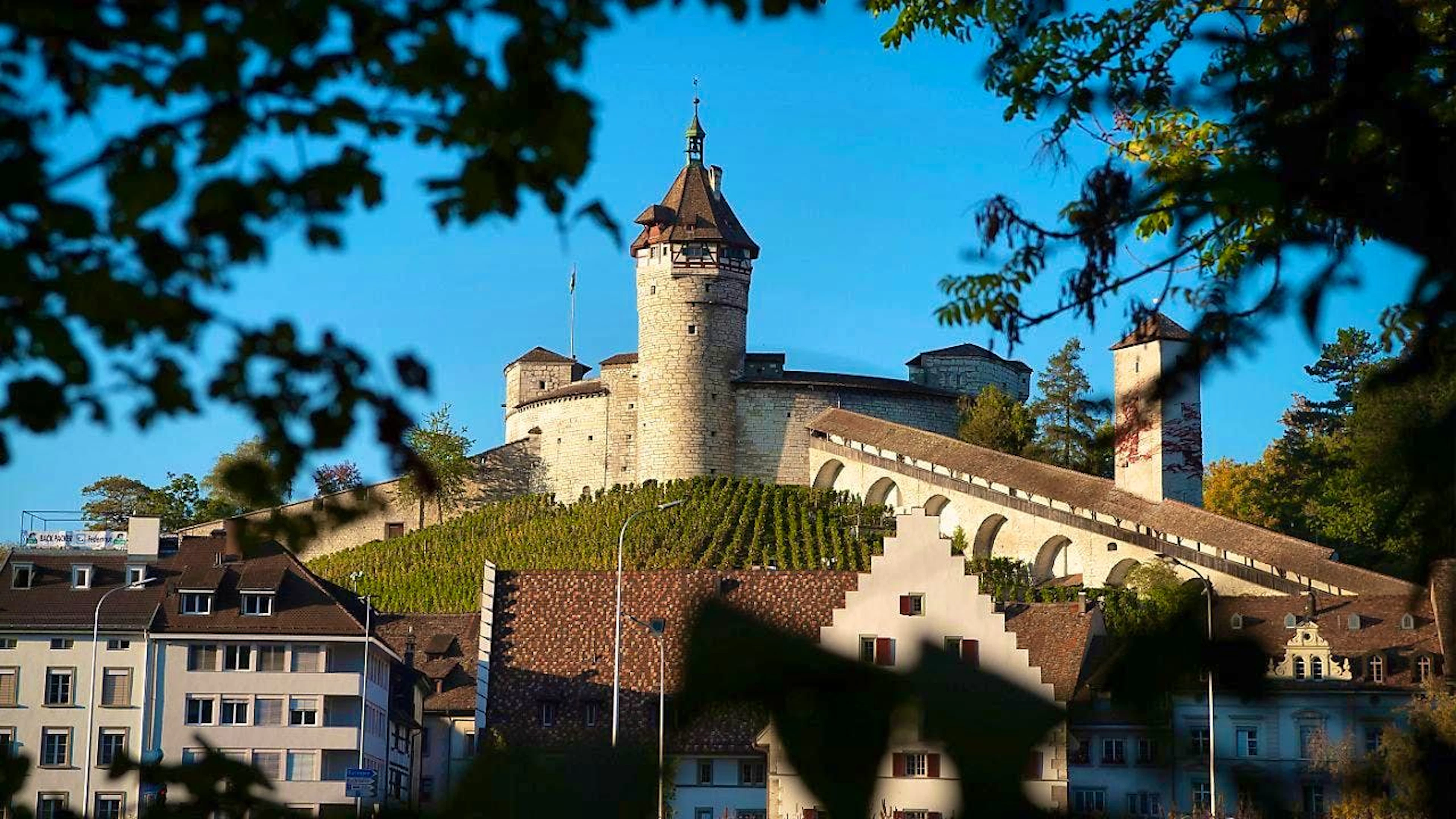 The city of Schaffhausen wants to clarify in court whether it can continue to draw up global budgets. (symbolic image)