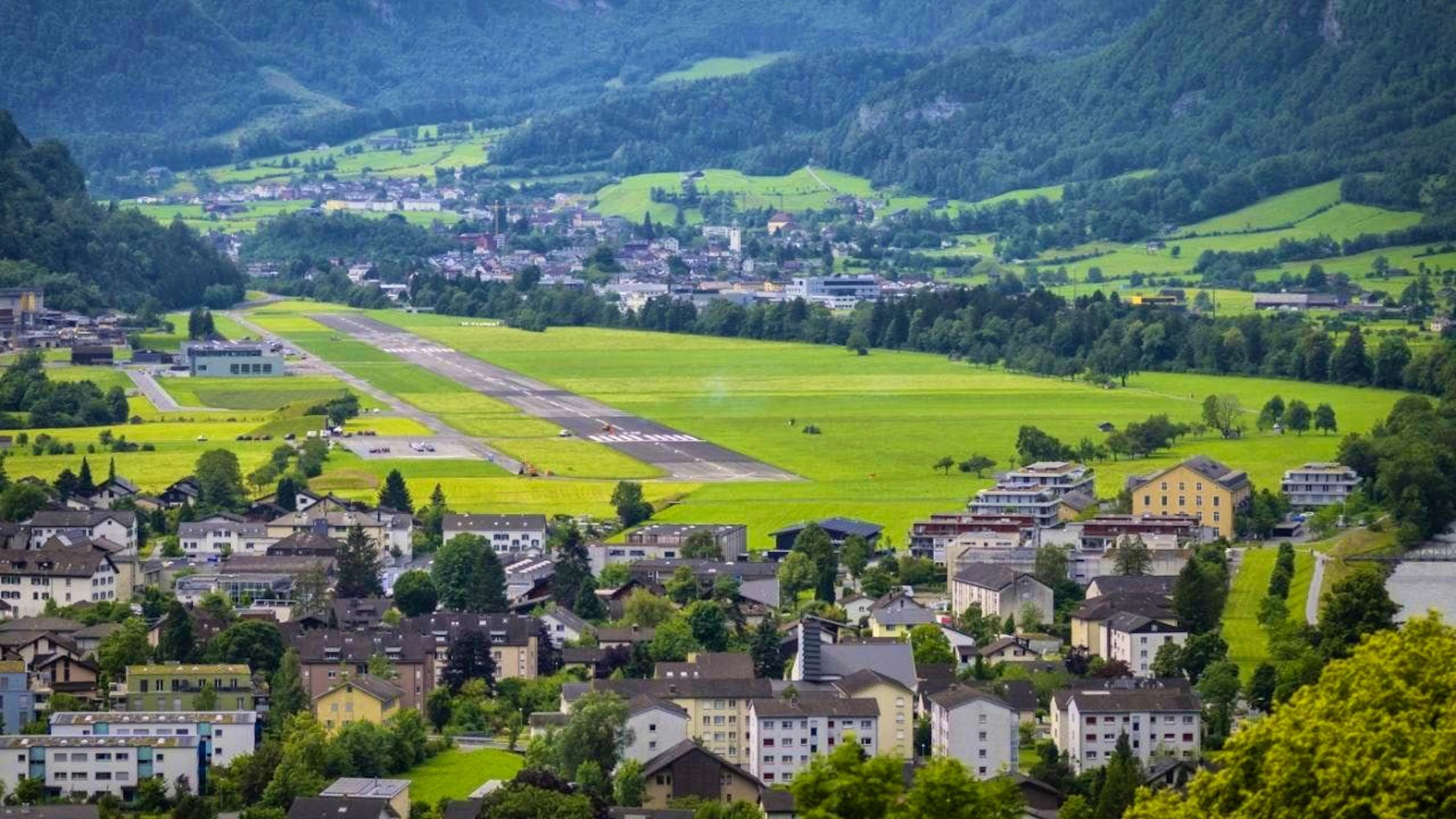 View of the Mollis airfield. This is where the Glarnerland Arena for the Swiss Wrestling and Alpine Festival (ESAF) will be located in 2025.