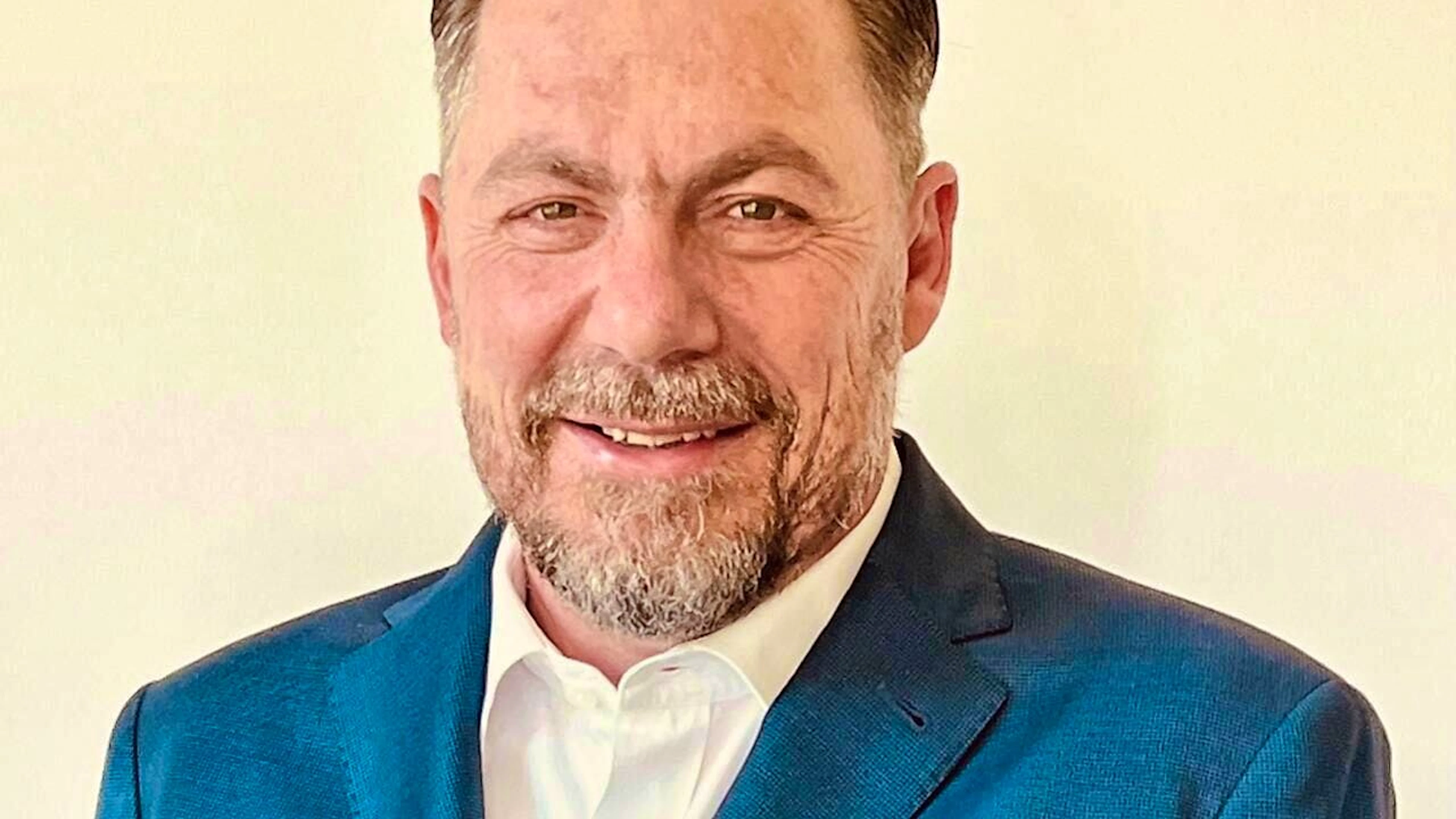 Zurich's chief juvenile prosecutor Roland Zurkirchen is against tougher penalties for young people. The aim should be to protect and educate young people.