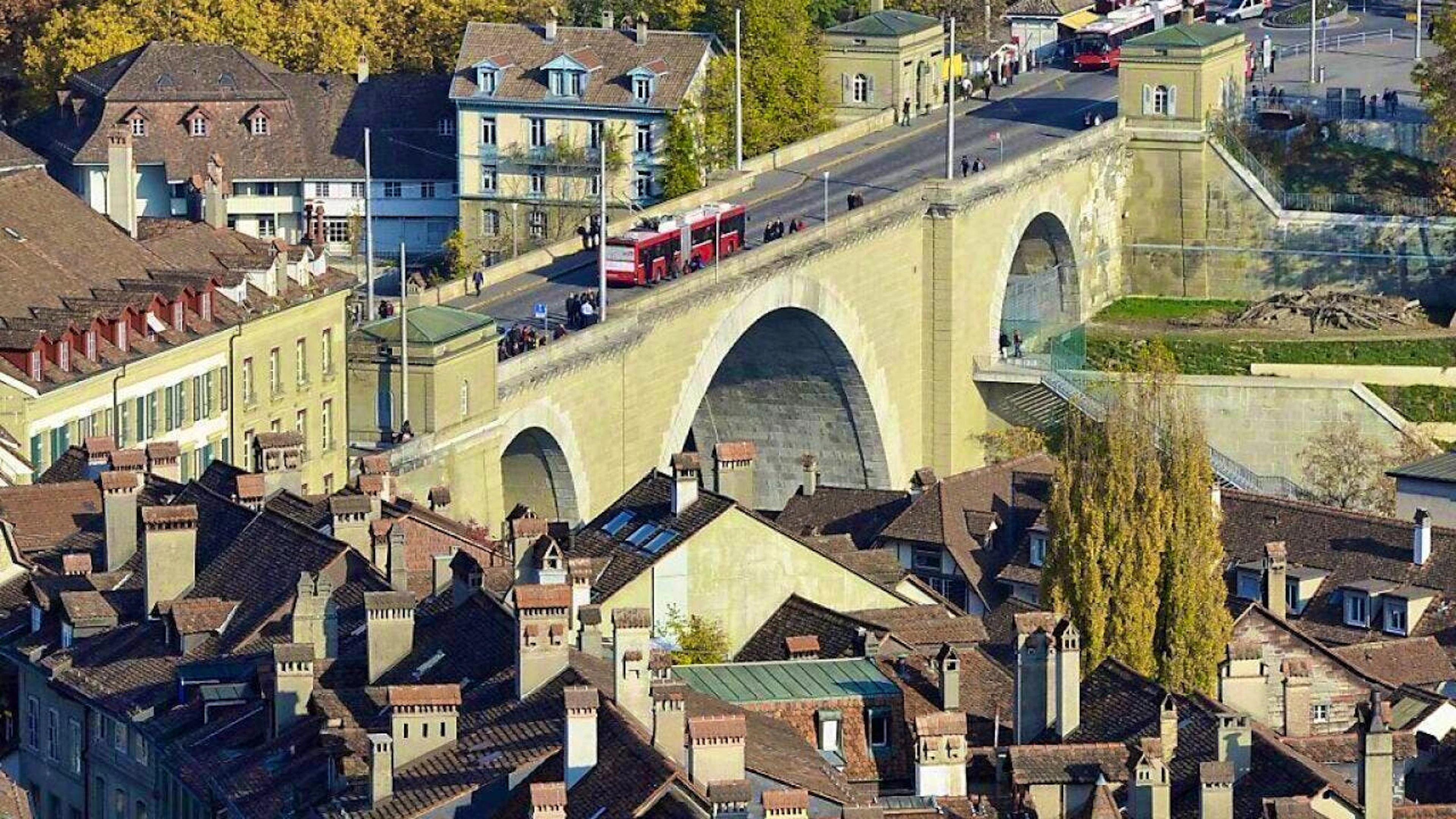 The city of Bern is examining a new obstacle-free connection between the lower old town and the Matte district. (archive picture)