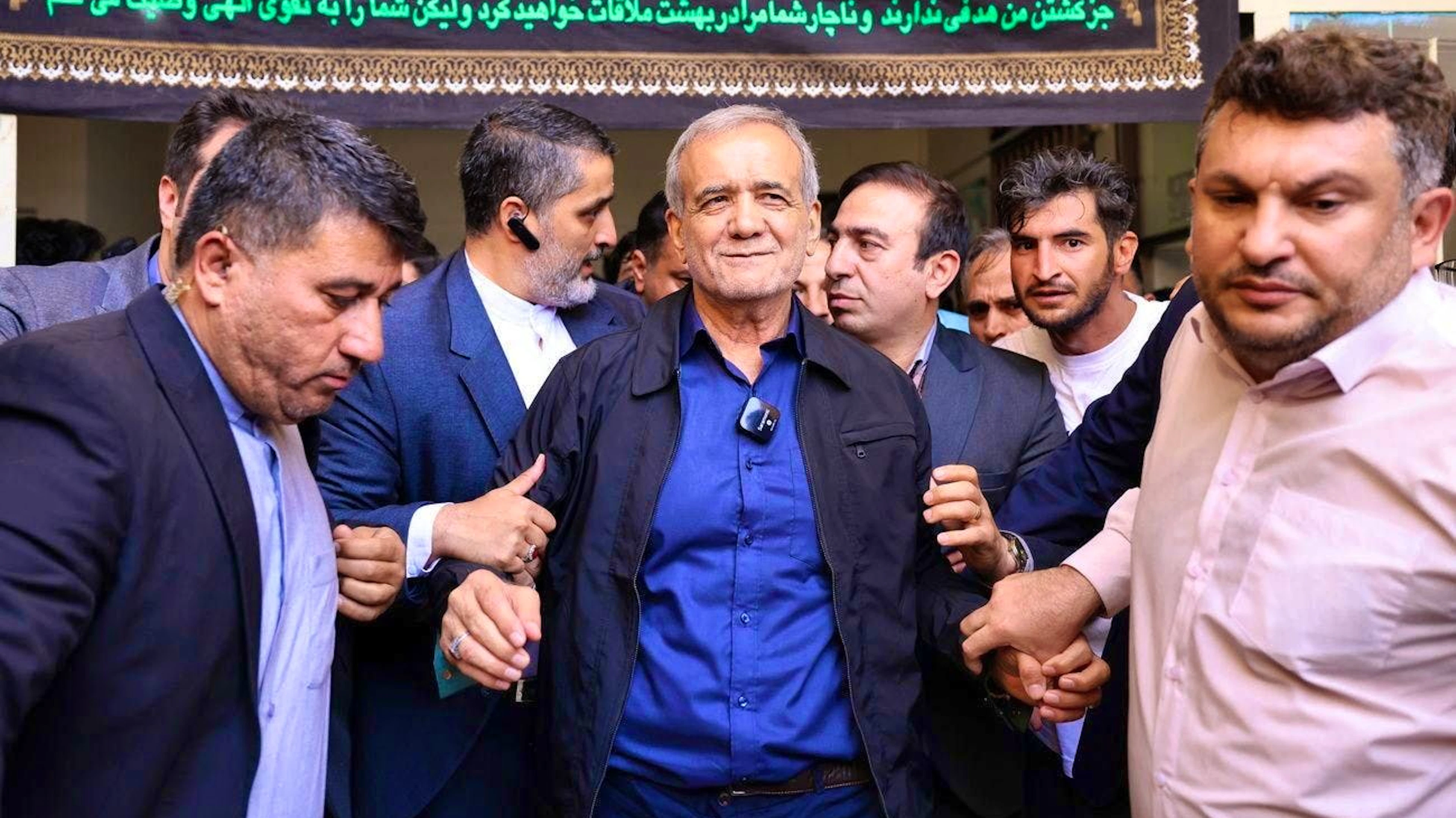Masoud Pezeshkian (m.) is formally the head of state.
