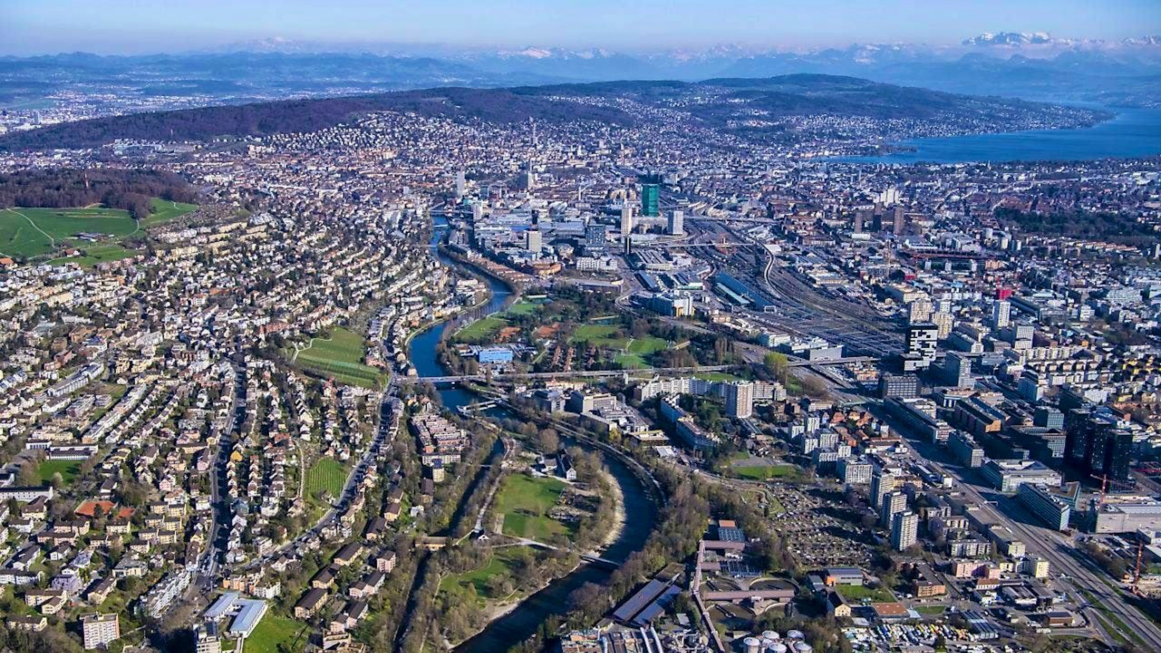 The city of Zurich is bidding to host the Eurovision Song Contest 2025. After the city parliament, the cantonal council has now also said yes to a support contribution for the bid. (symbolic image)