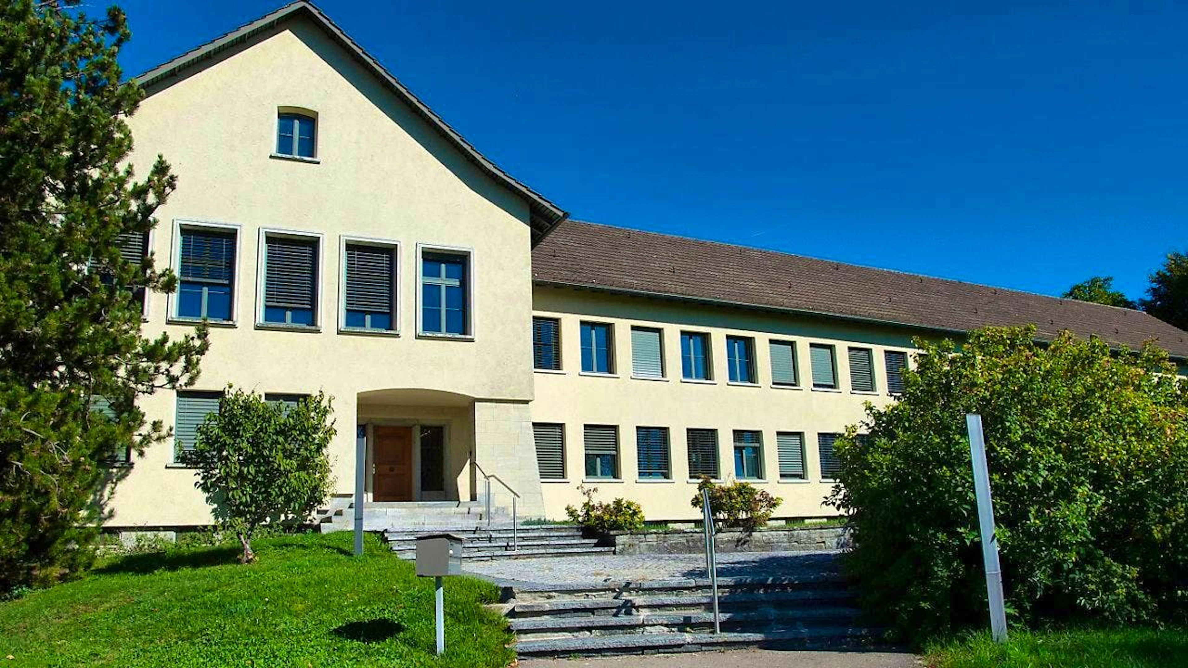 The district court of Hinwil ZH has sentenced a 40-year-old man for racist incidents. He is to be admitted to a psychiatric clinic due to a personality disorder. (archive picture)