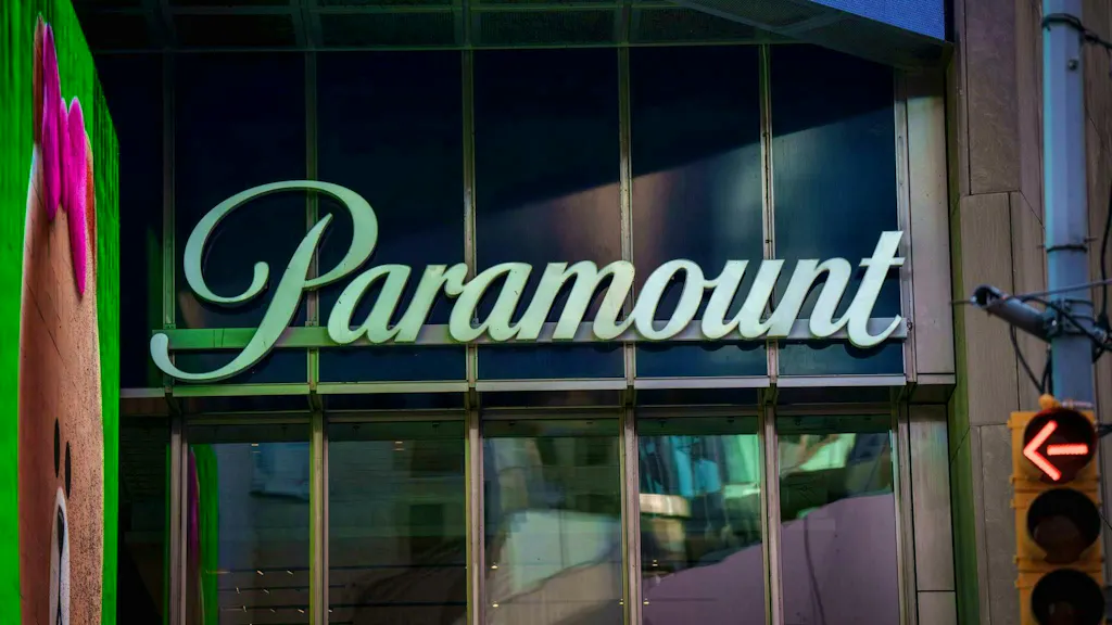 Son of Oracle founder buys Paramount