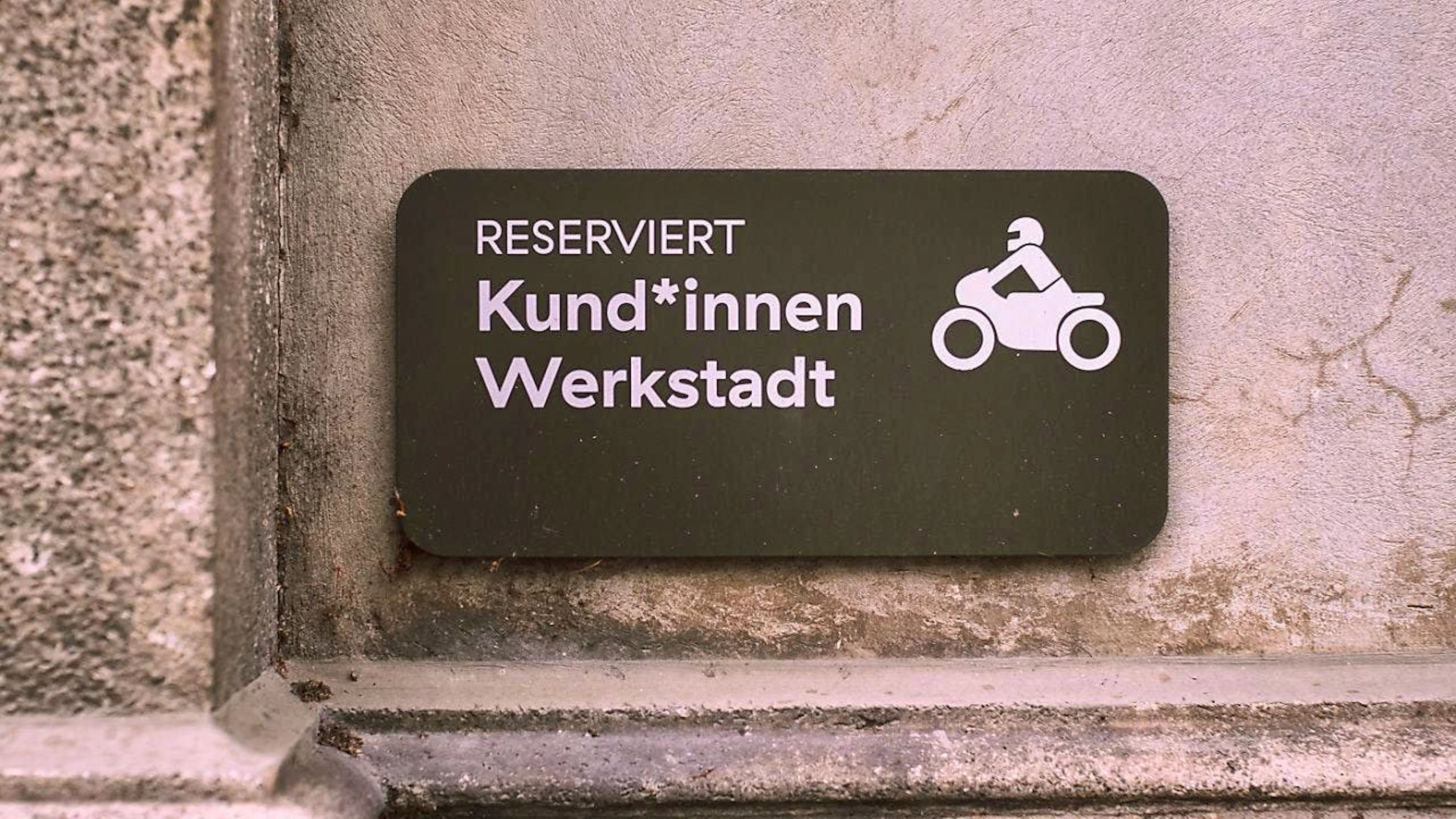 The updated guidelines for linguistic equality of the city of Lucerne enable the use of the gender star. (symbolic image)