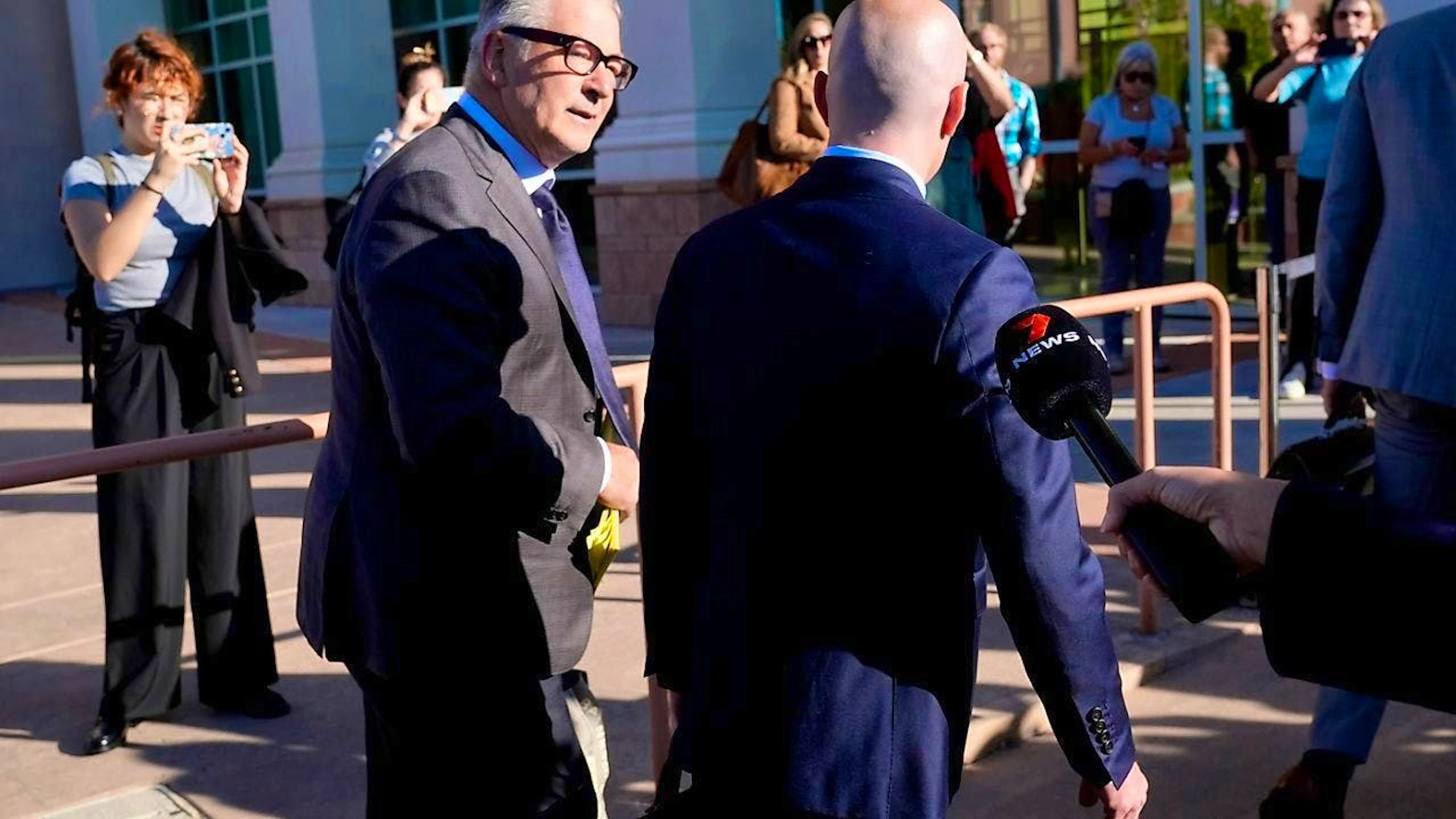 US actor Alec Baldwin (l) and his lawyer Luke Nikas arrive for jury selection for his involuntary manslaughter trial. Photo: Ross D. Franklin/AP/dpa