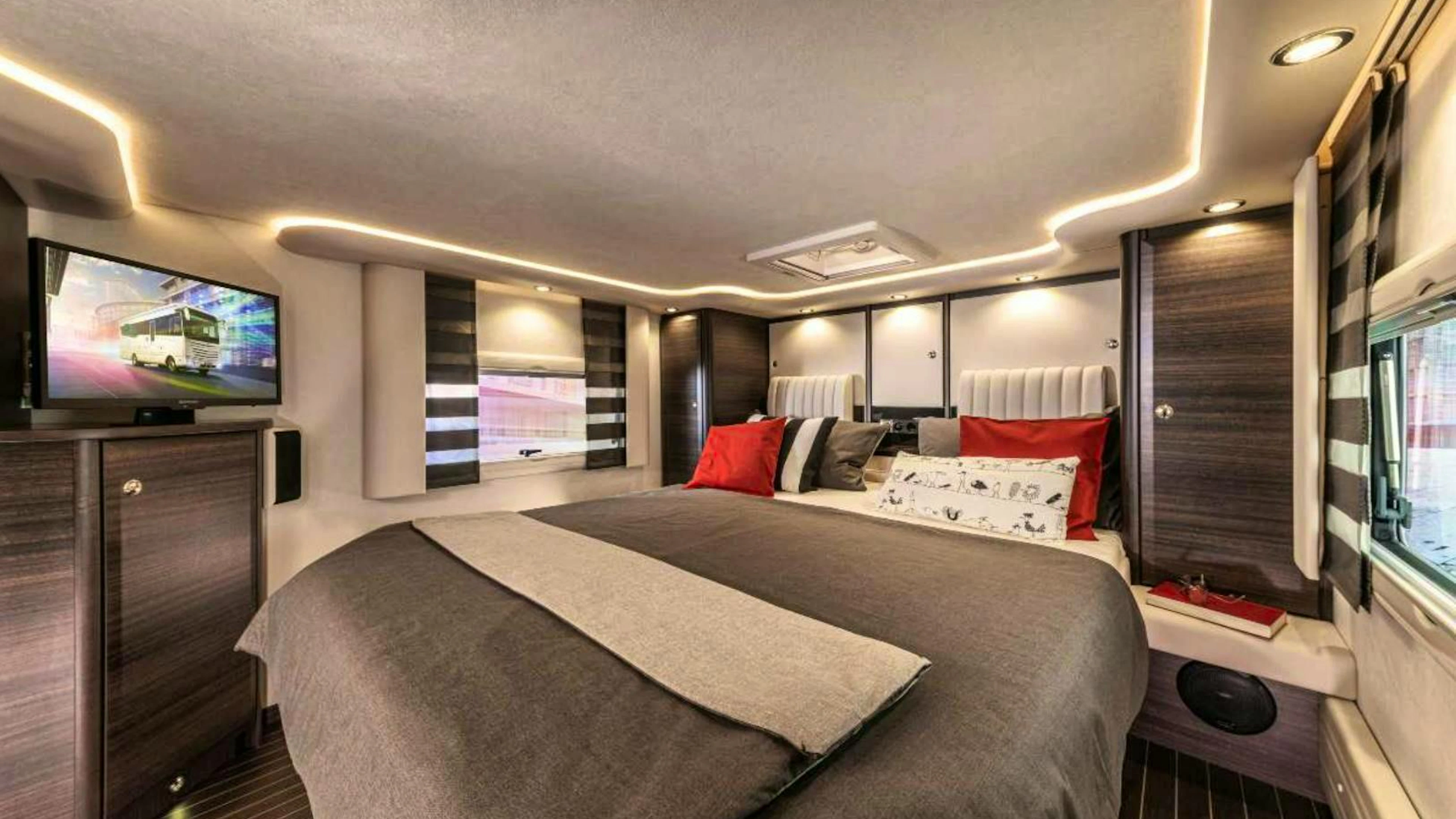 There is also a cozy bedroom ...