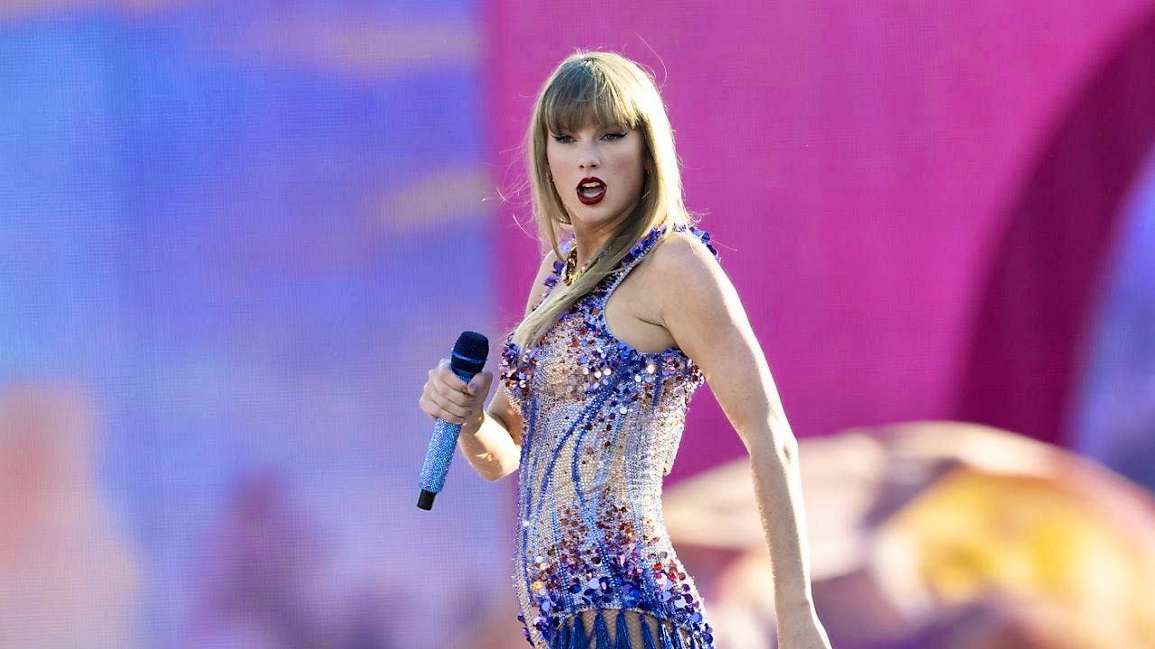 Taylor Swift at one of her two performances at Letzigrund in Zurich. The singer spoke enthusiastically about the beauty of Switzerland.