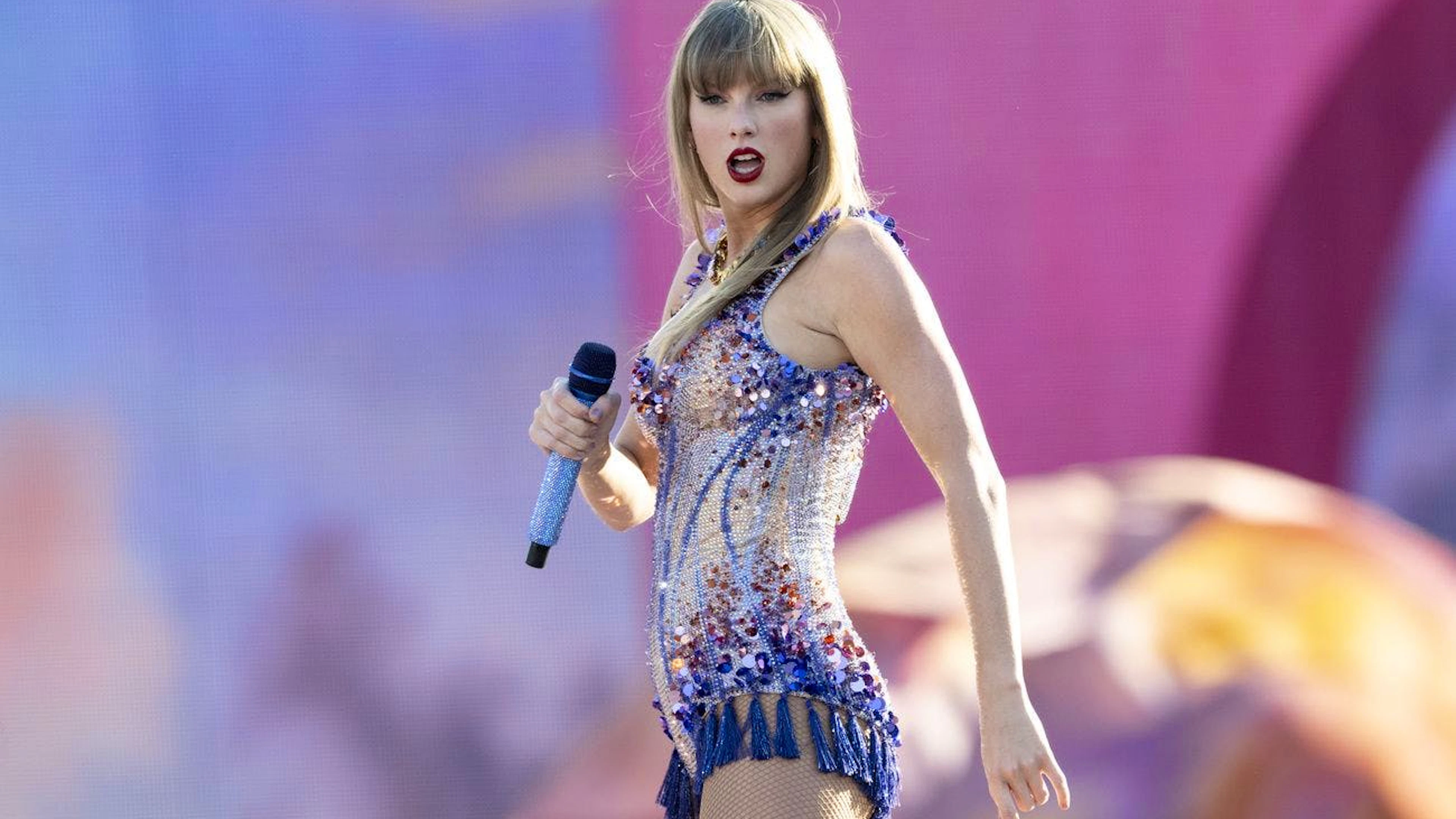 Taylor Swift während eines ihrer zwei ausverkauften Konzerte im Letzigrund-Stadion in Zürich.