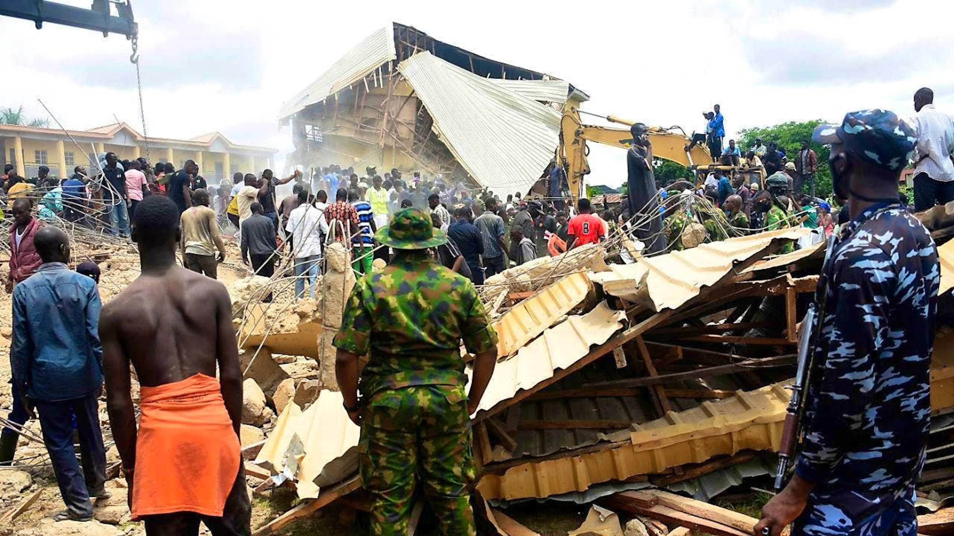 A school building has collapsed in Nigeria. Most of the victims are pupils. Photo: ---/AP/dpa