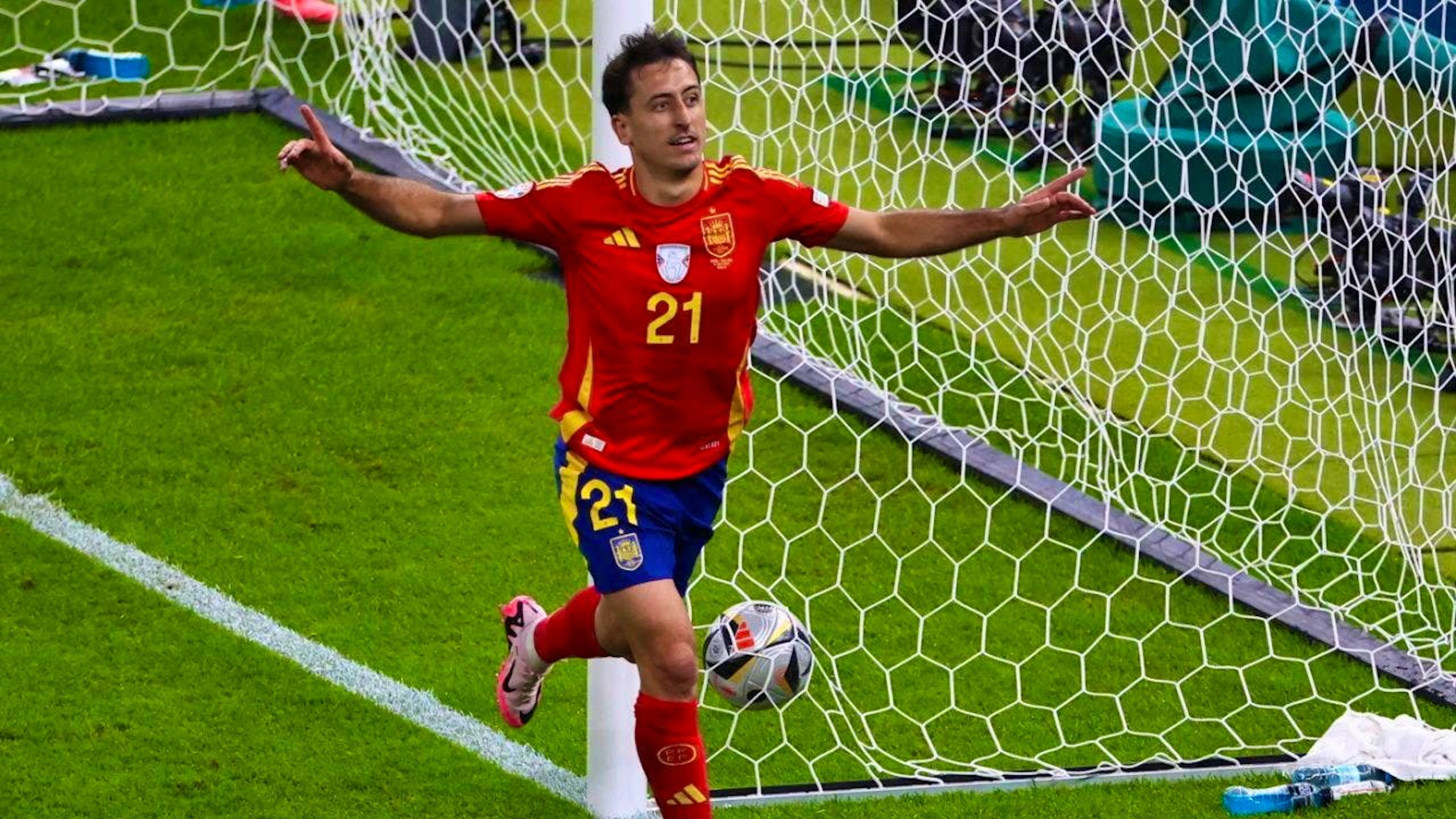 Mikel Oyarzabal scores late to give Spain victory in the final in Berlin