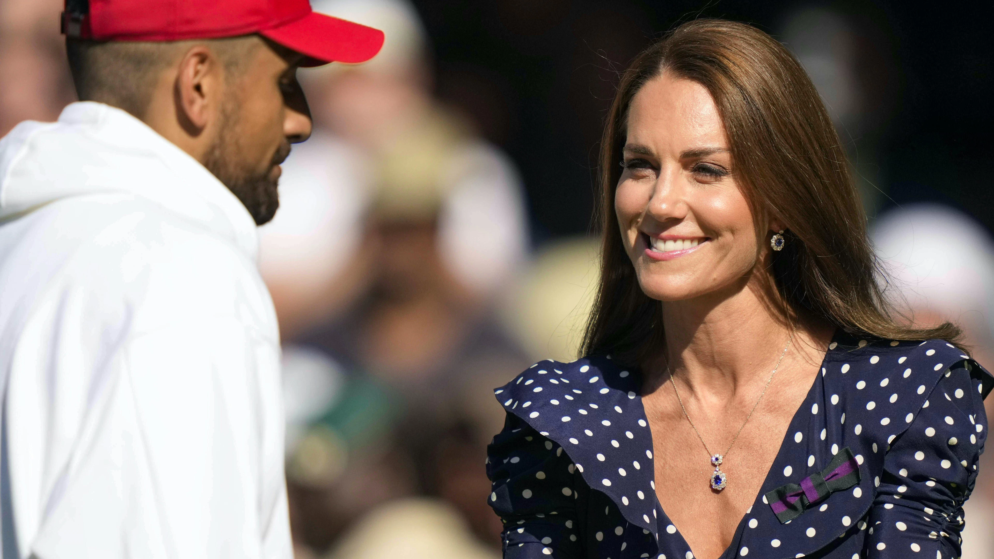Wimbledon 2022: Nick Kyrgios (sinistra) e la principessa Kate sul Centre Court dopo la sconfitta dell'australiano in finale contro Novak Djokovic.