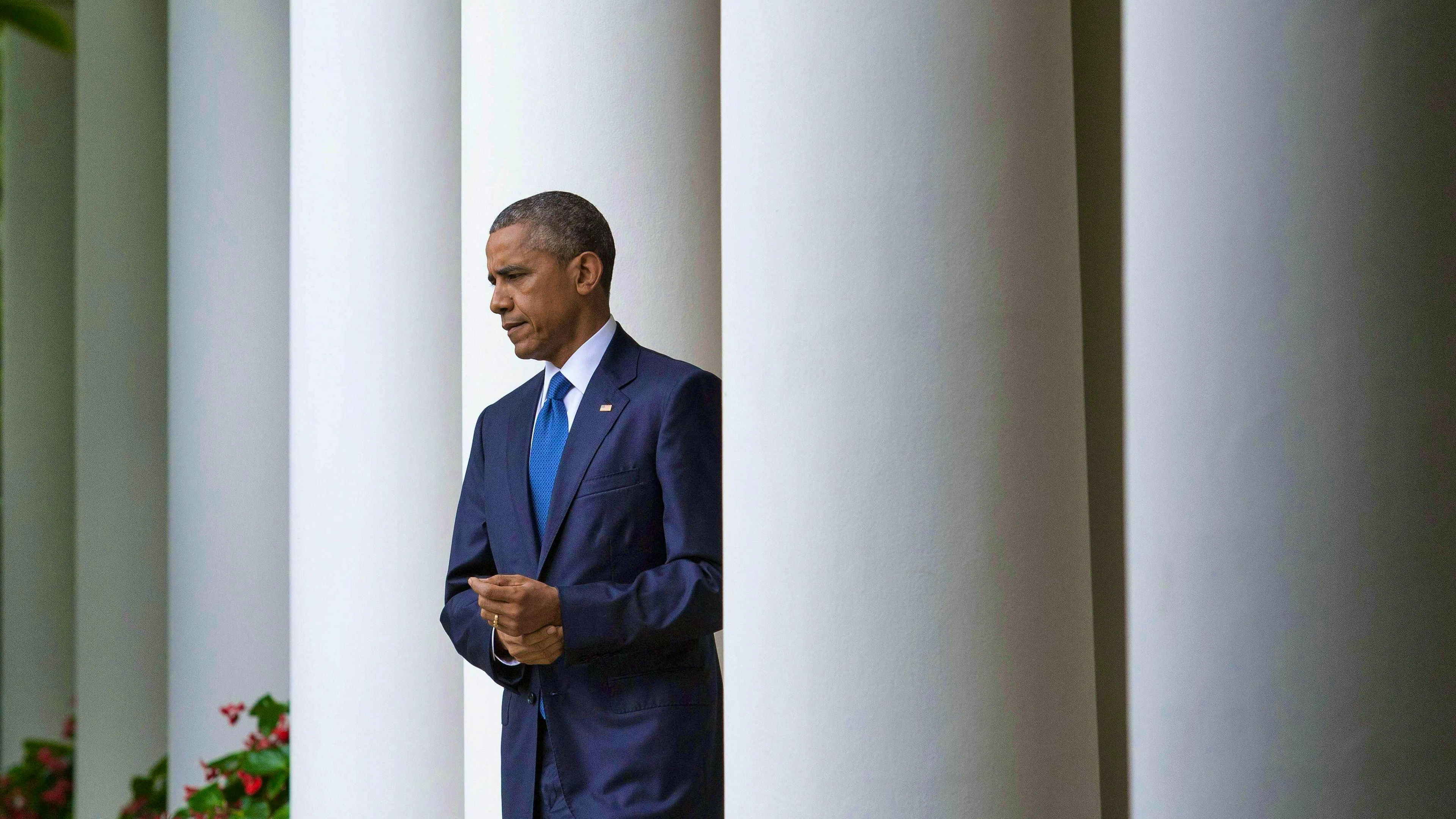 2011: Barack Obama - survived: A man from Idaho shoots at the American president's official residence from a parked car. The bullets narrowly miss the guards. Unlike their younger daughter Sasha, the incumbent President Barack Obama and his wife were not in the White House at the time. After his arrest, Oscar Ortega-Hernandez admits that he wanted to kill Barack Obama. He is sentenced to 21 years in prison for attempted murder. As with Trump, the assassination attempt led to discussions about the role of the Secret Service, which was also accused of failure at the time.