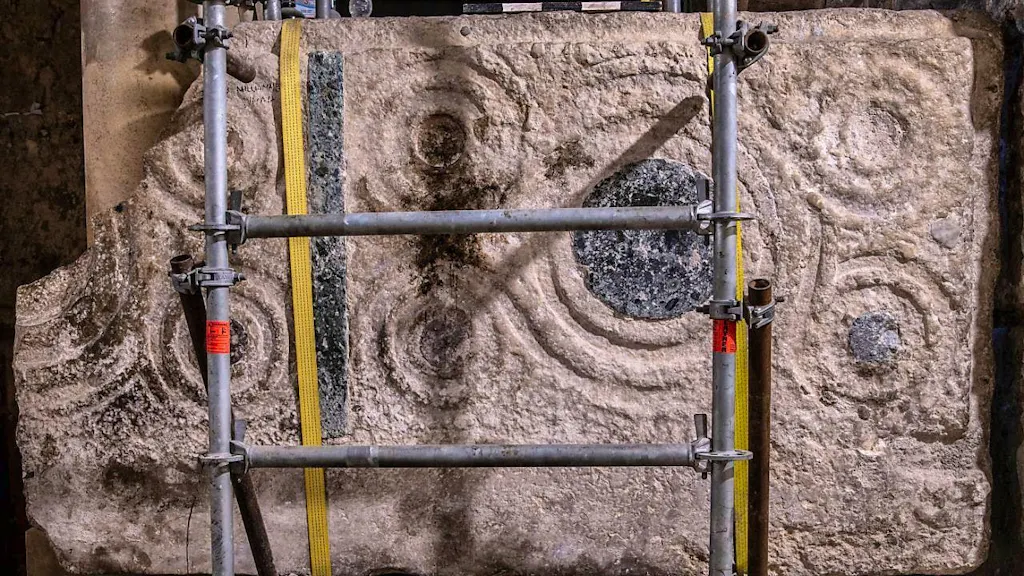Scrawled stone slab turns out to be an altar of the Crusaders