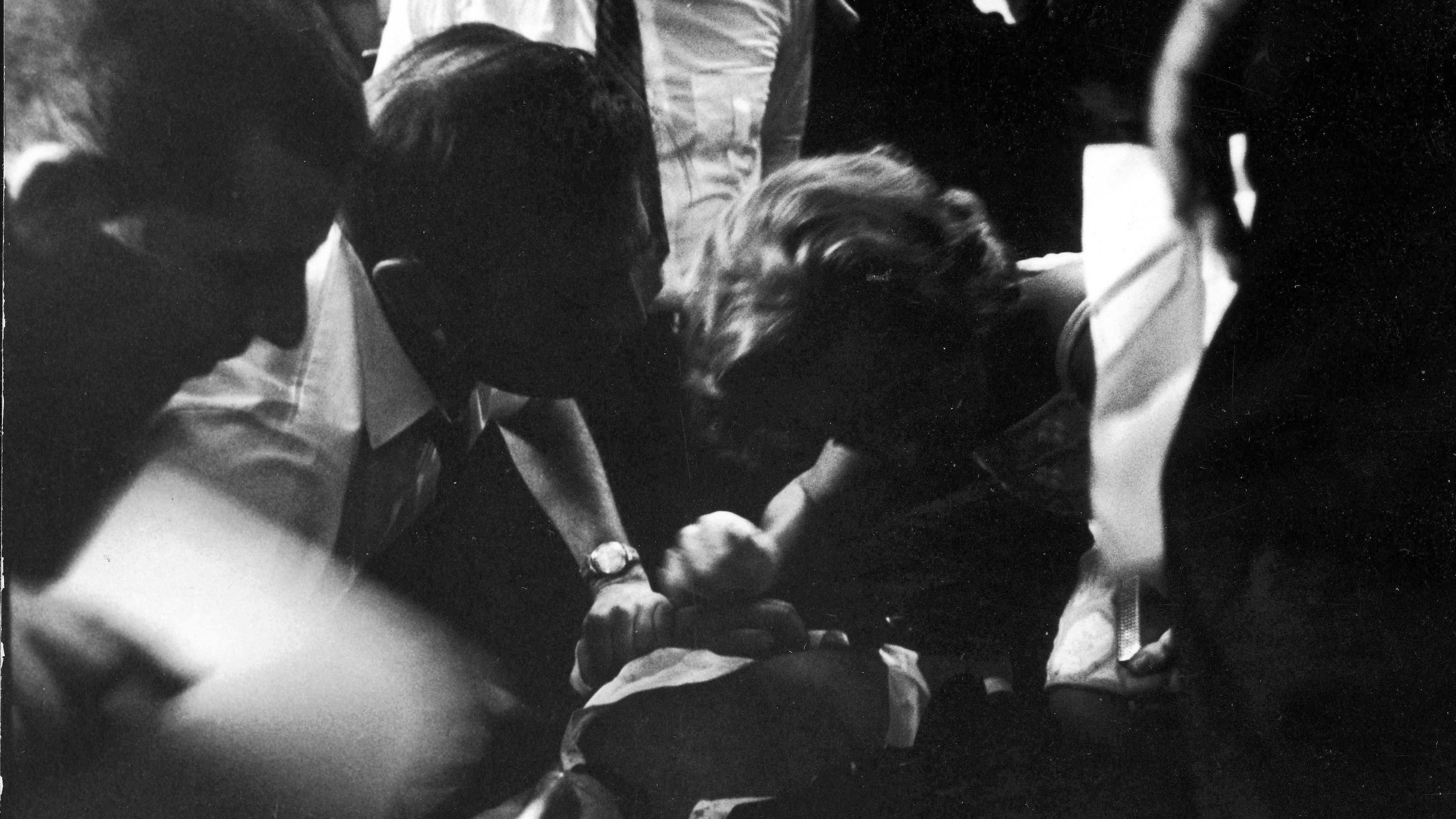 1968: Robert F. Kennedy - killed: Robert F. Kennedy, brother of the assassinated President John F., is shot dead as a US presidential candidate in 1968 at the age of 42 at the Ambassador Hotel in Los Angeles by a 24-year-old Palestinian named Sirhan Sirhan. The seriously injured Kennedy is said to have whispered in the ear of the paramedics who rushed to lift him from the floor onto a stretcher: "Don't lift me." His last words before he lost consciousness. Despite a four-hour operation, his condition remained critical. Kennedy is pronounced dead 26 hours after the assassination.