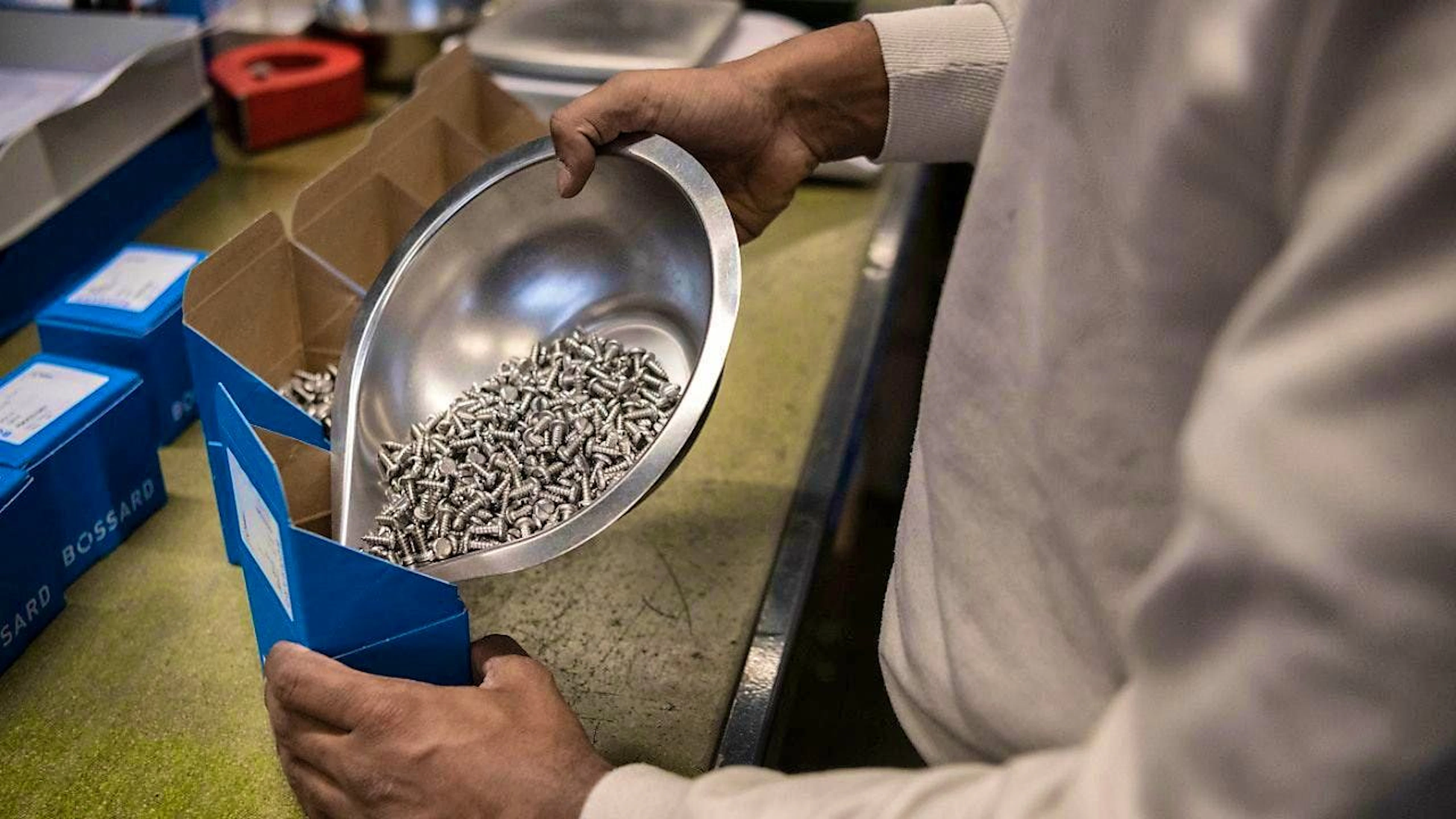 Screws are one of the products that Bossard manufactures. (Archive photo)
