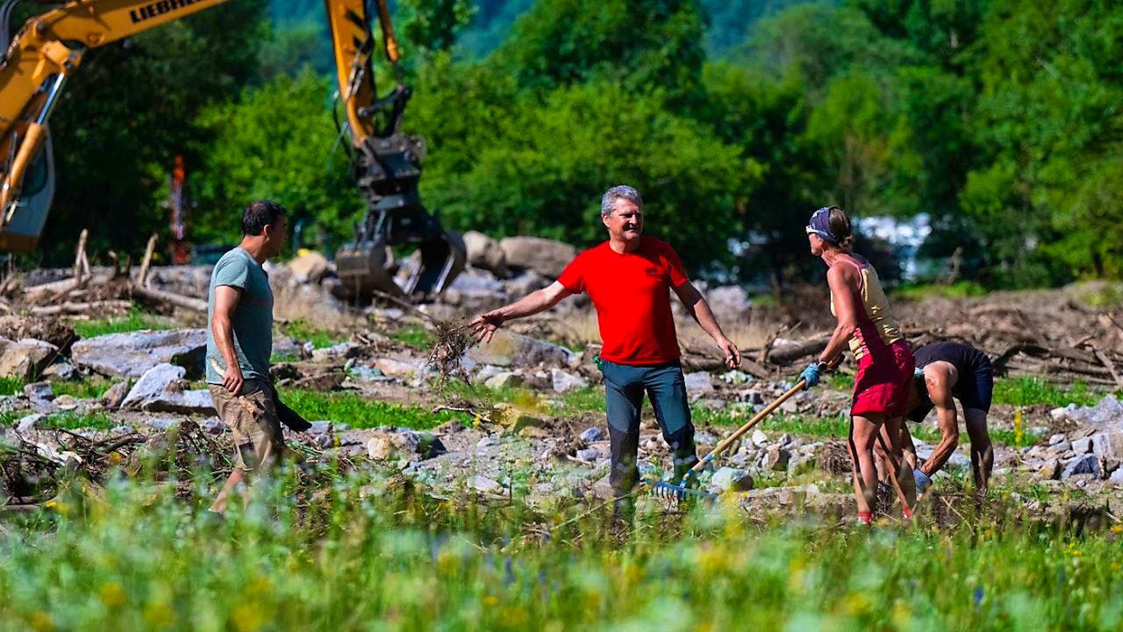 190 volunteers helped with clearing work on the Day of Solidarity in Lostallo GR.