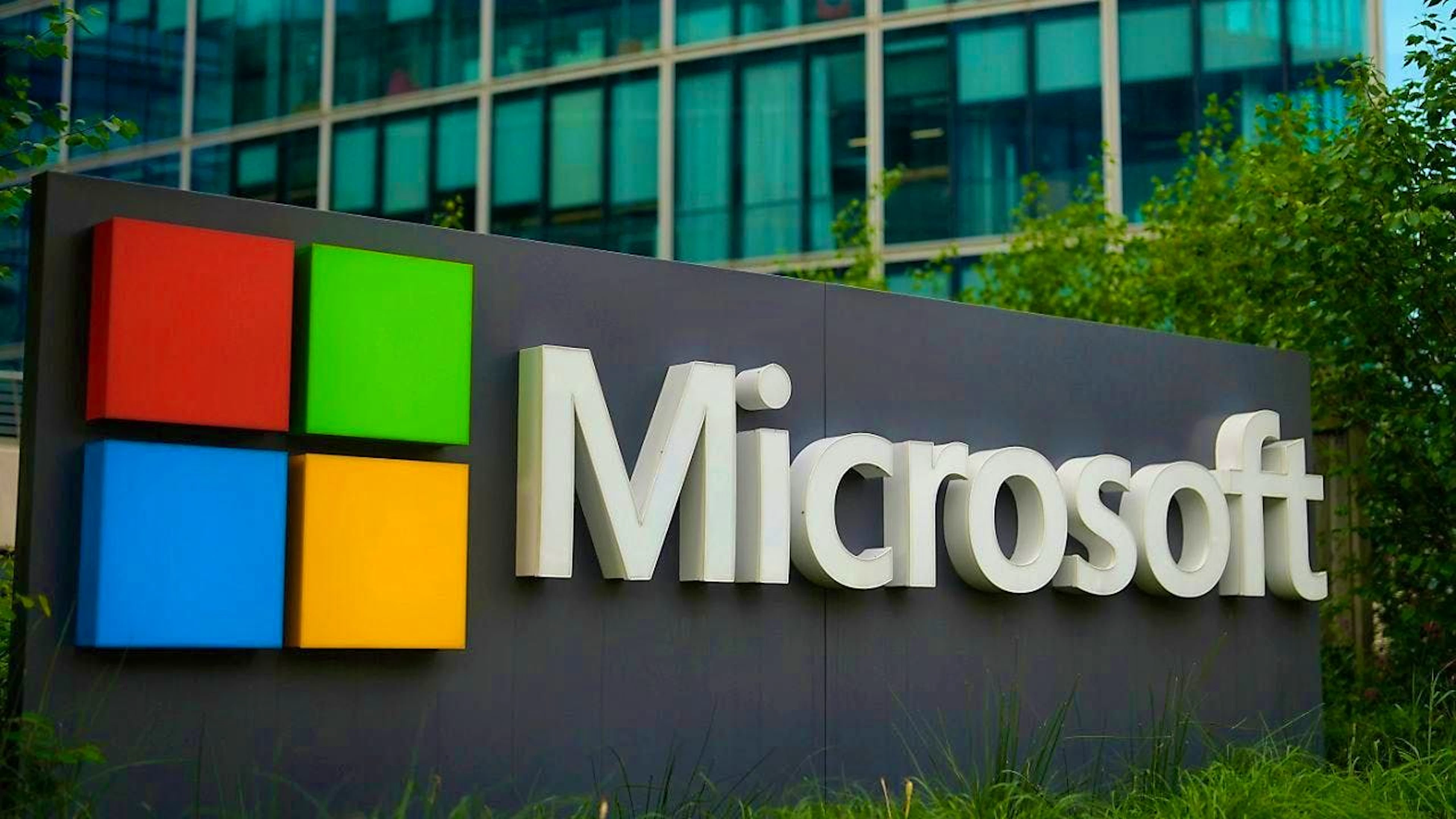 ARCHIVE - The Microsoft logo is seen outside the French headquarters in Issy-les-Moulineaux, outside Paris. Photo: Thibault Camus/AP