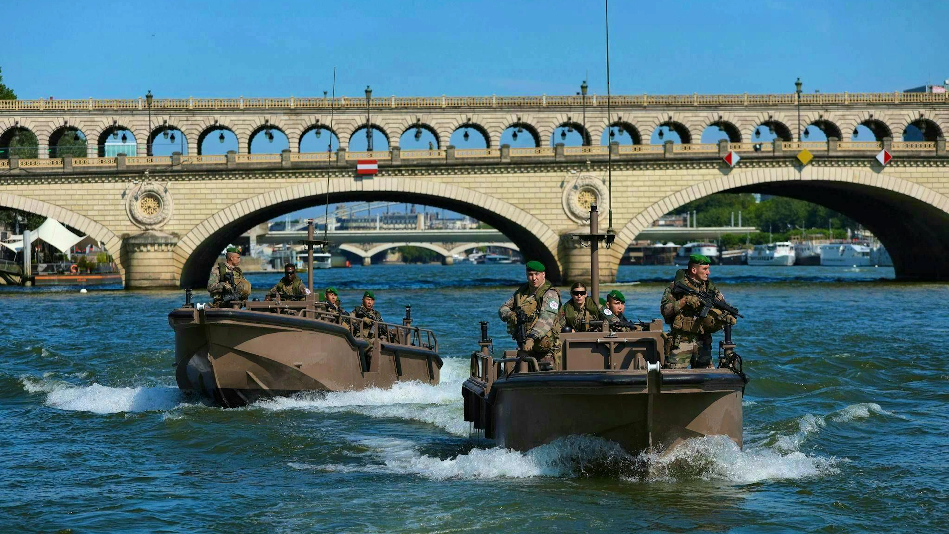 Security forces are also deployed on the Seine.