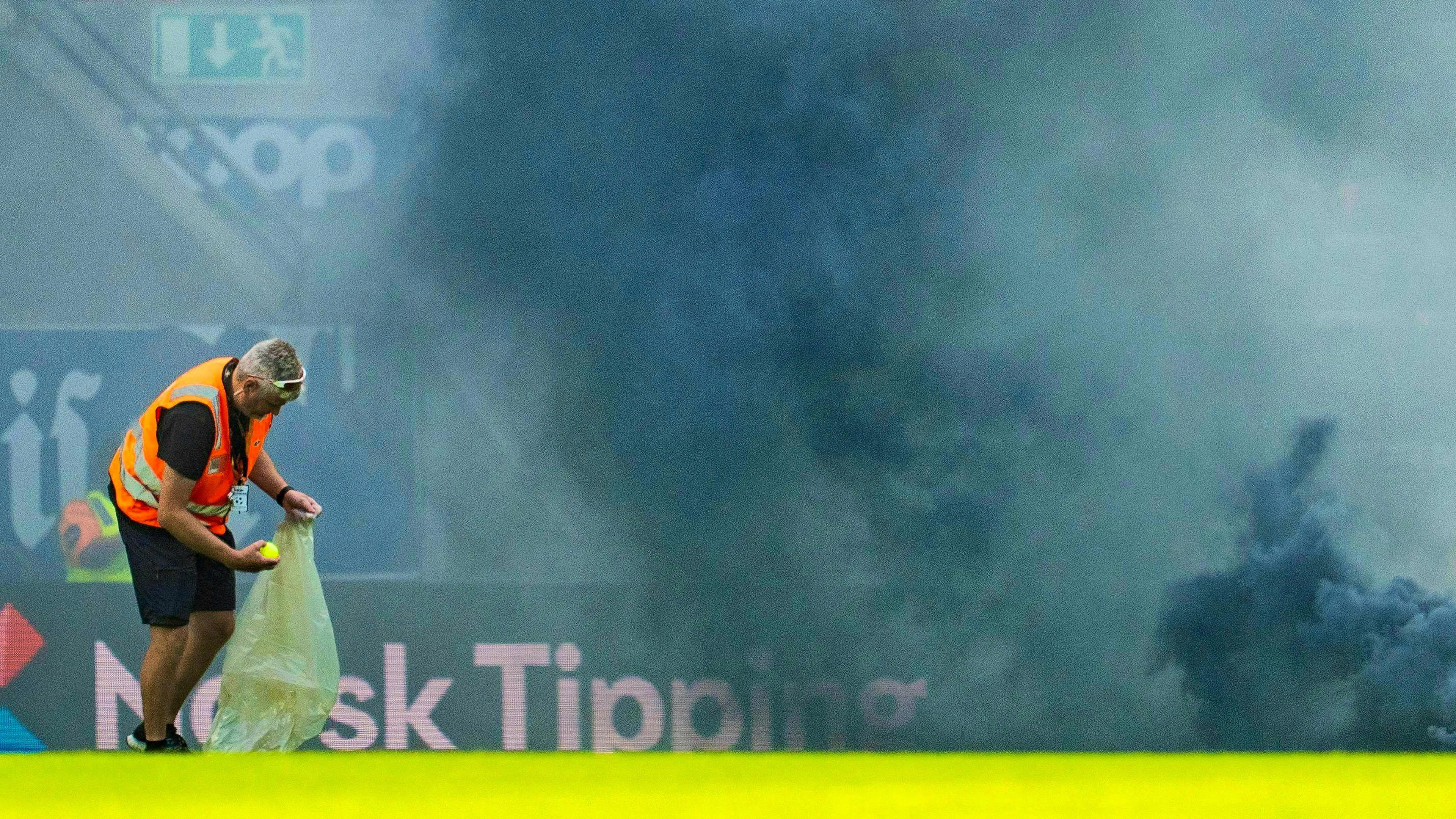 Fish balls, pyros and tennis balls: Spectators in Norway protest against the VAR.