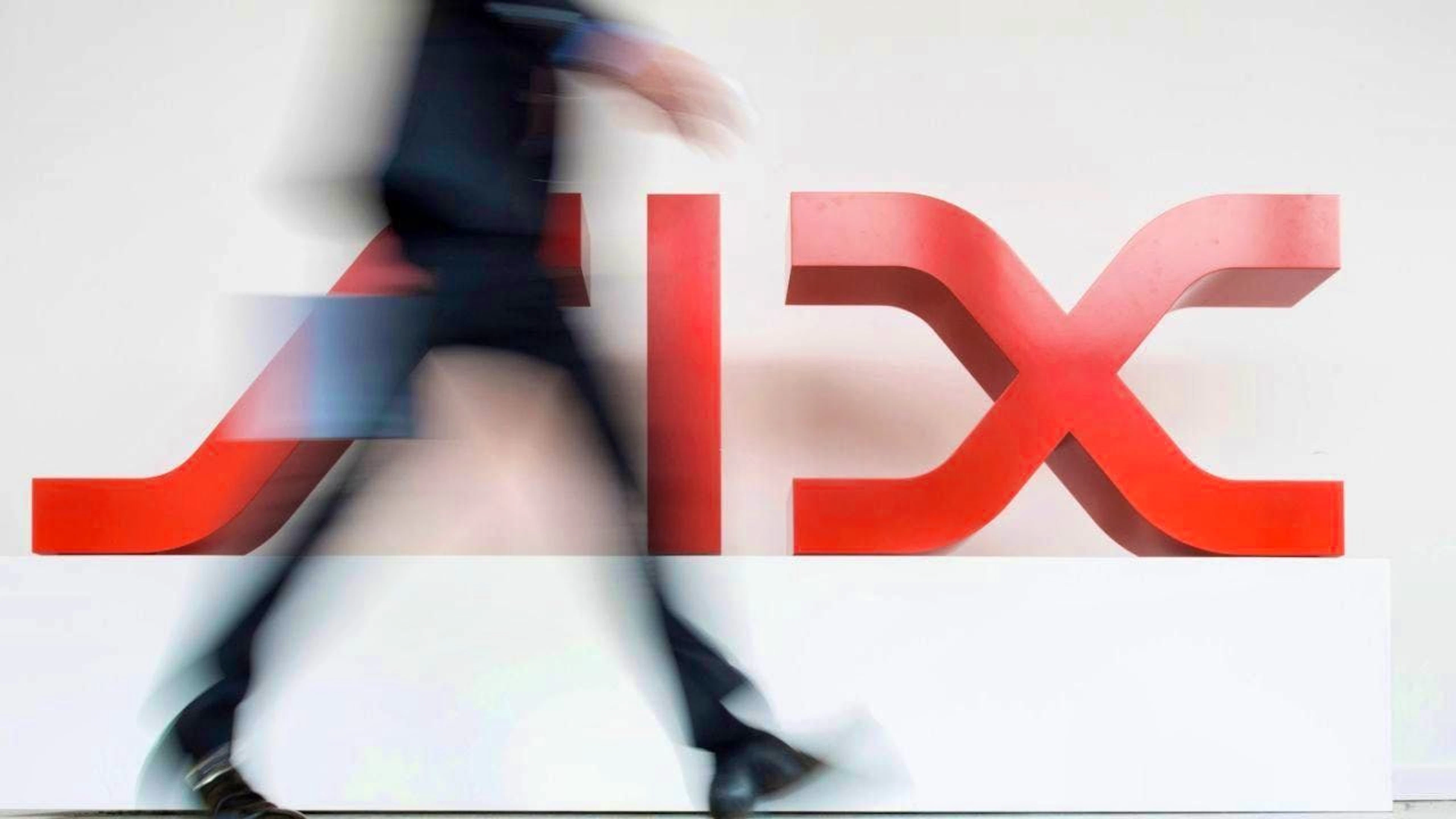 The operating income of the Swiss stock exchange operator SIX rose in the first half of the year, but income from share trading declined. (archive picture)