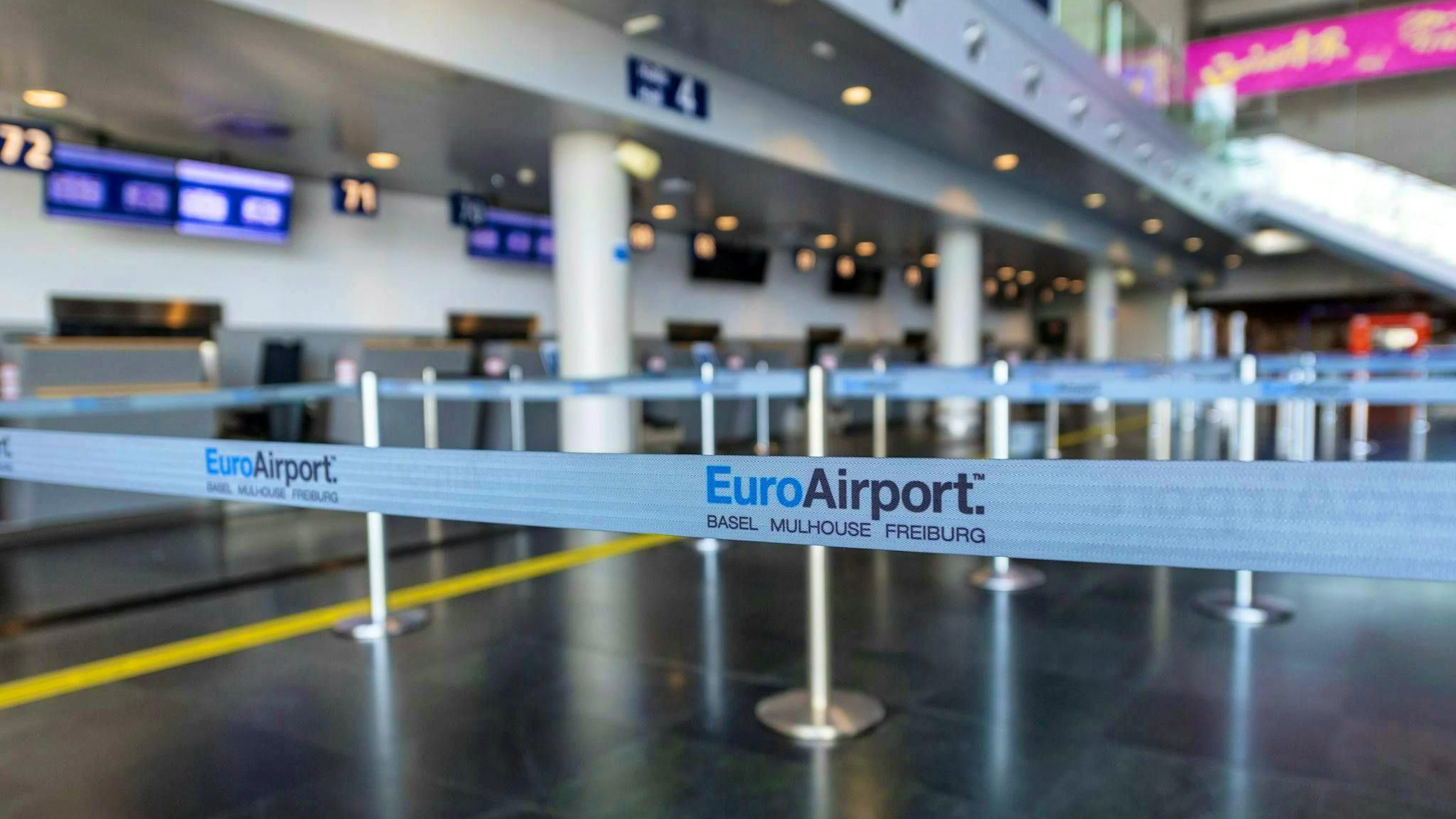 Flight operations were interrupted due to a bomb threat. (symbolic picture)