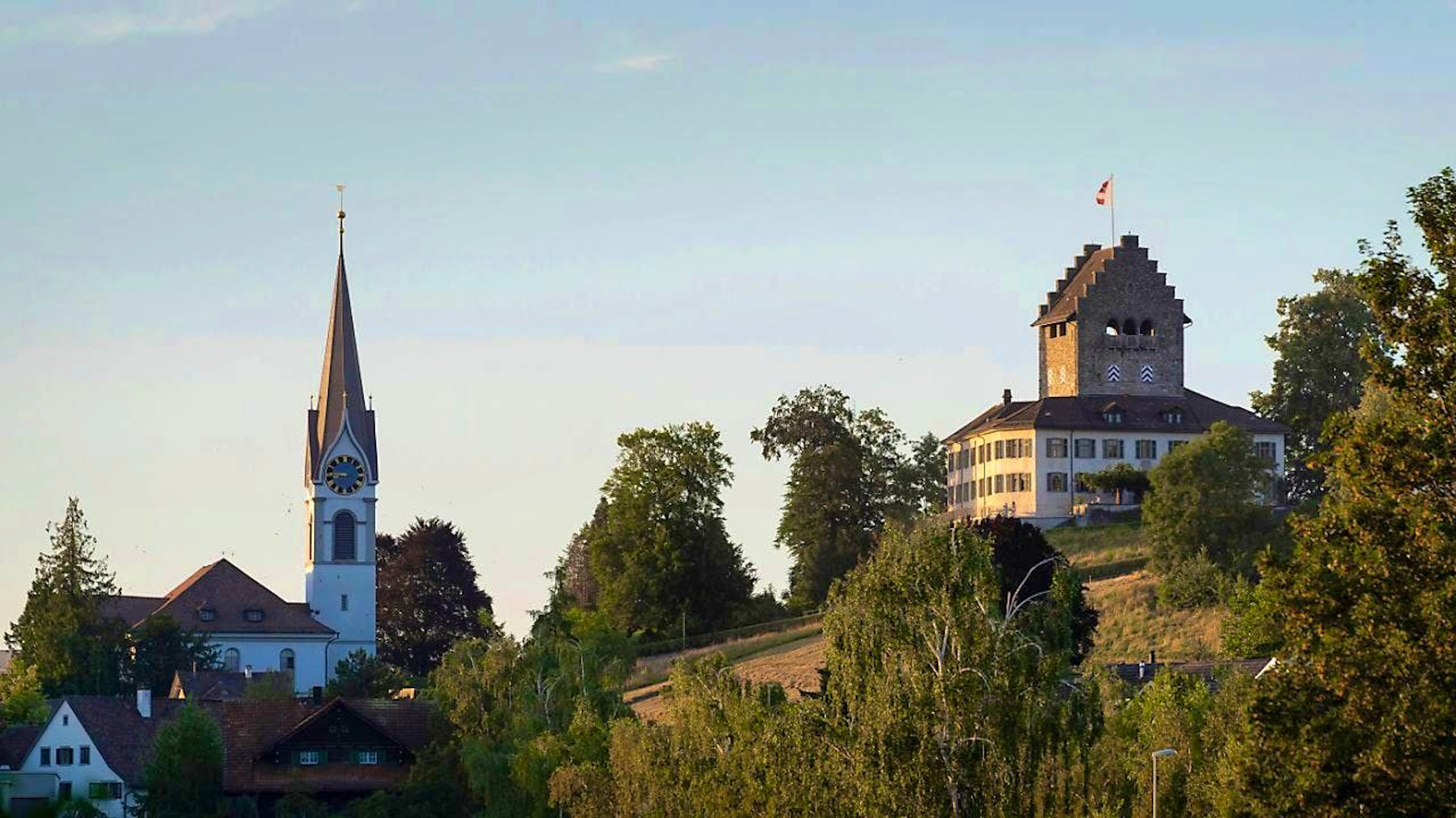 Summer evenings are getting shorter fast: the castle and church in Uster ZH at sunset on July 9.