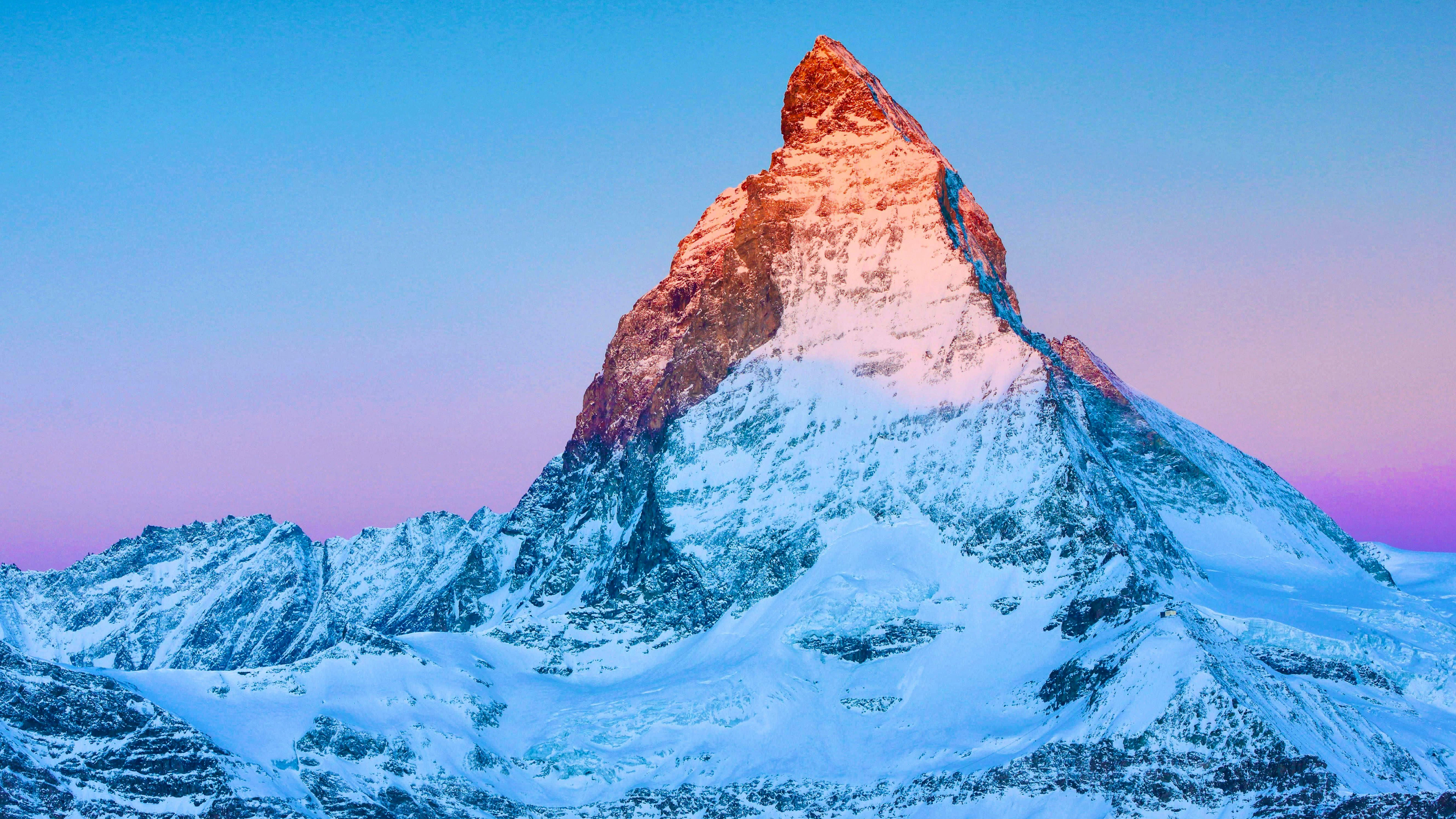 Air Zermatt had to rescue the man on the Matterhorn.